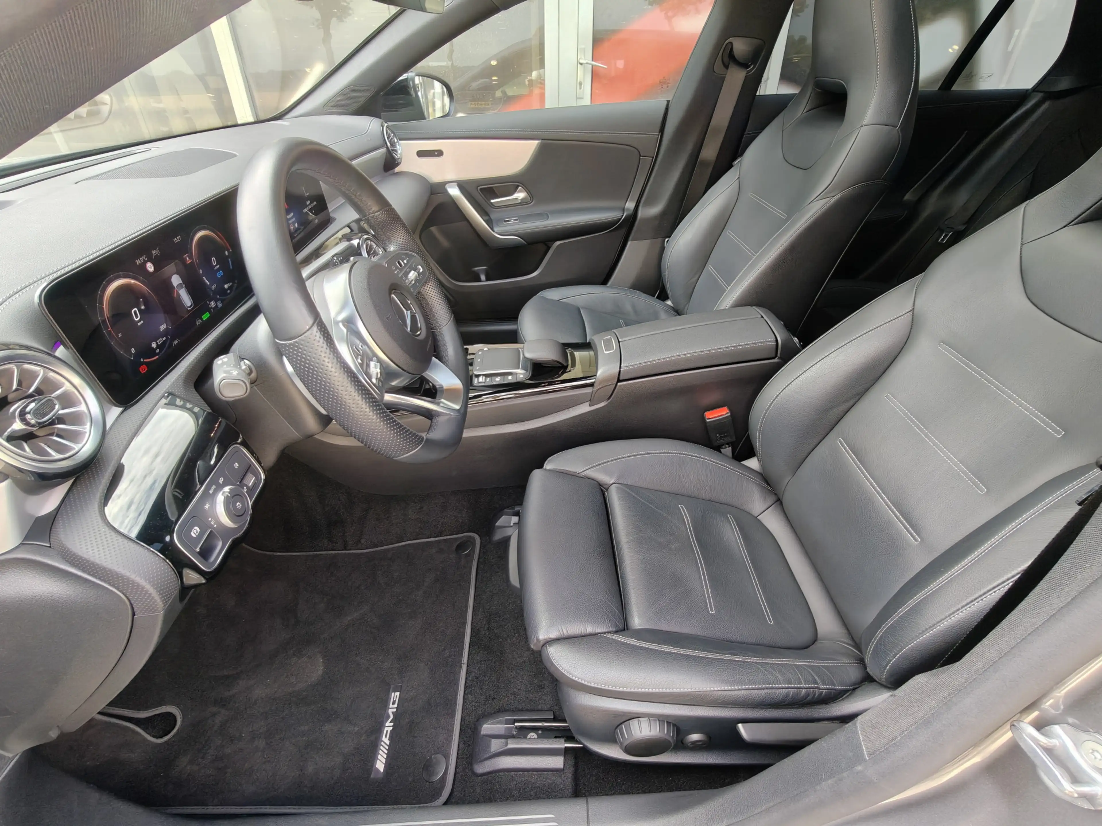 Mercedes-Benz CLA 250 E Premium Plus / 360 Camera / Pano / Adap. Cruise. — photo 3