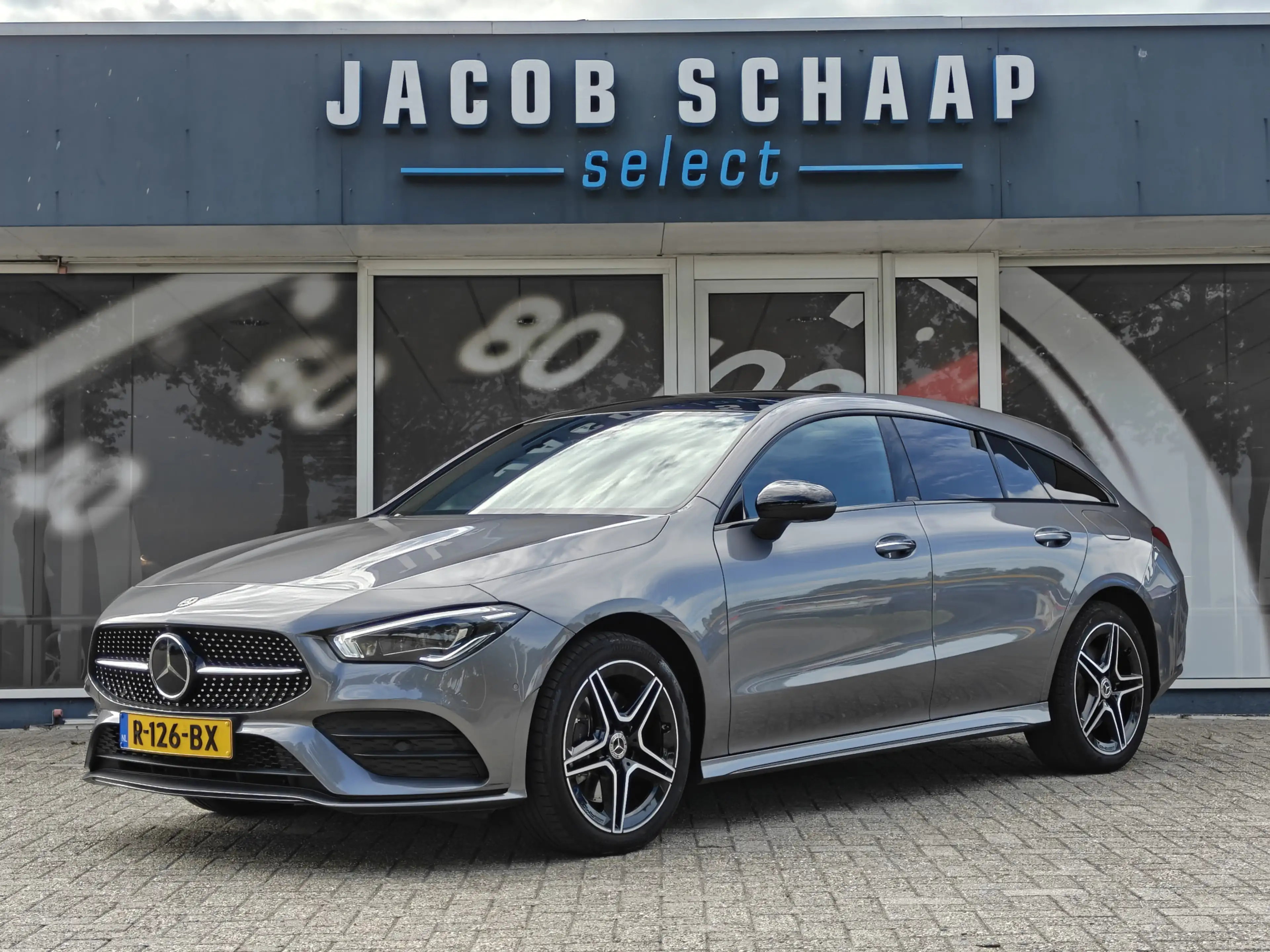 Mercedes-Benz CLA 250 E Premium Plus / 360 Camera / Pano / Adap. Cruise.