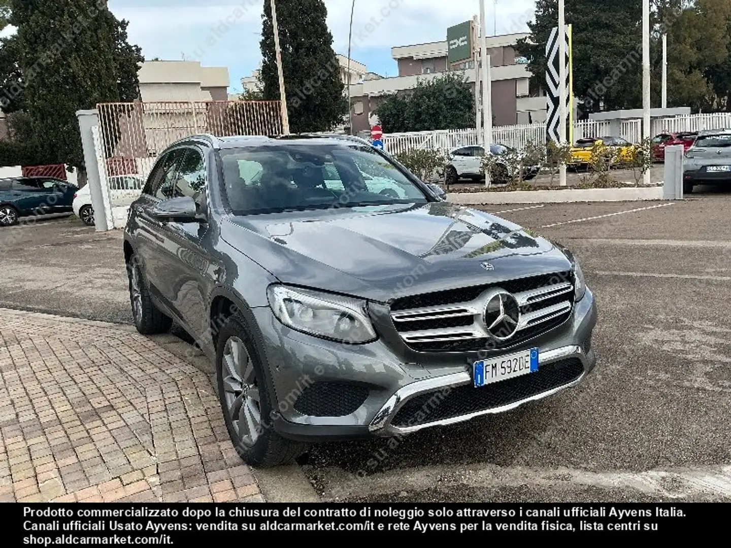 Mercedes-Benz GLC 350 350e 4Matic Gris - 2