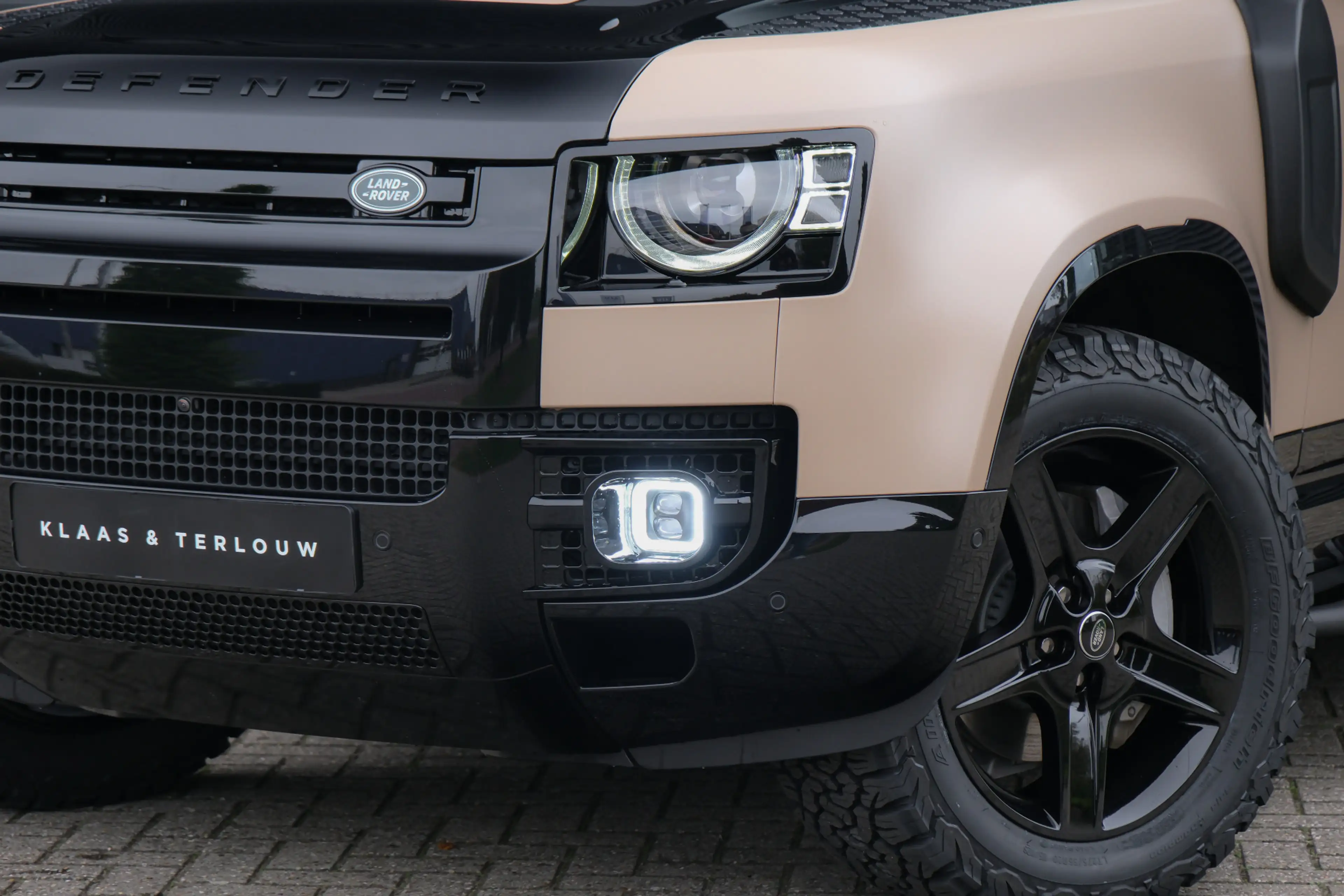 Land Rover Defender P300e 110 Sahara X SE | HNP € 131.300 | Uniek | Im — photo 18