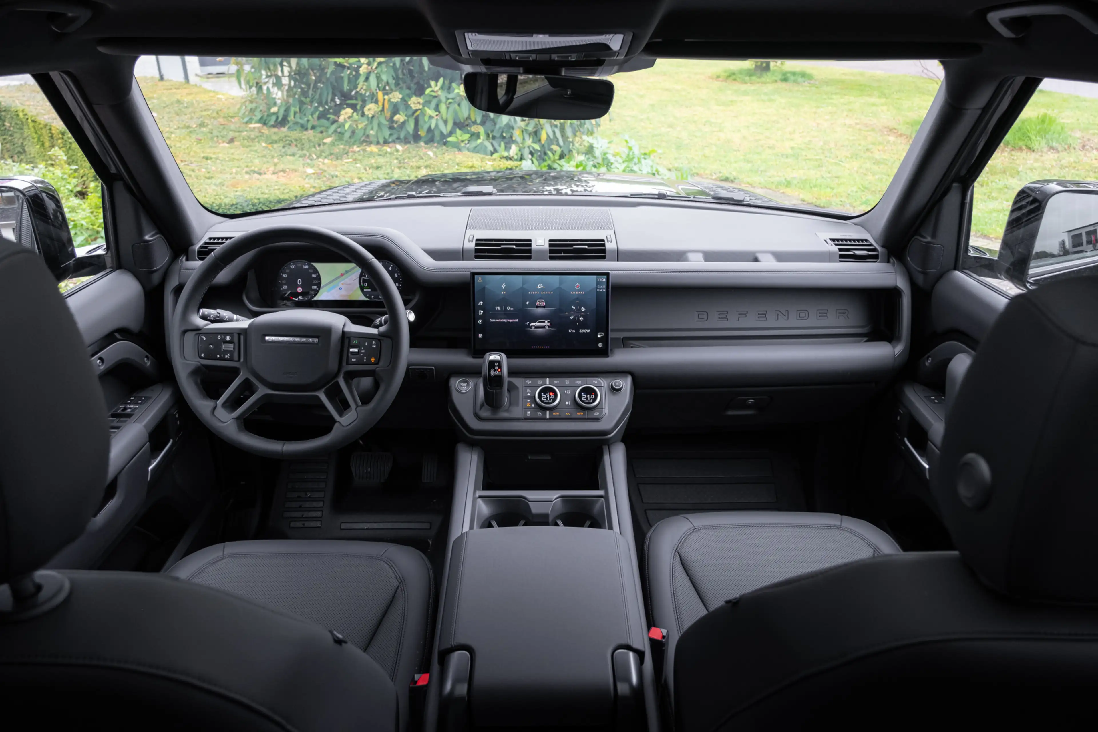 Land Rover Defender P300e 110 Sahara X SE | HNP € 131.300 | Uniek | Im — photo 3