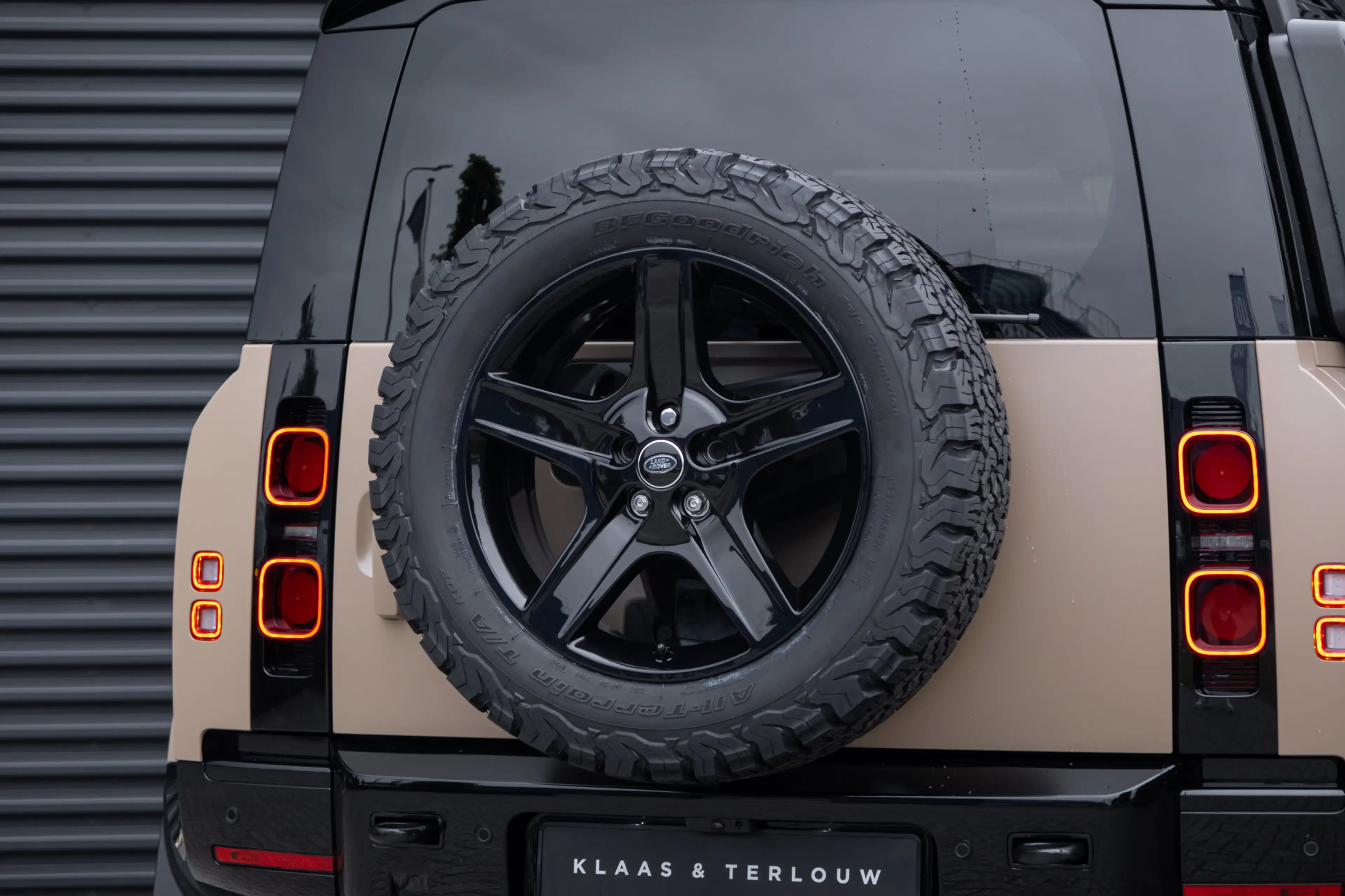Land Rover Defender P300e 110 Sahara X SE | HNP € 131.300 | Uniek | Im — photo 17