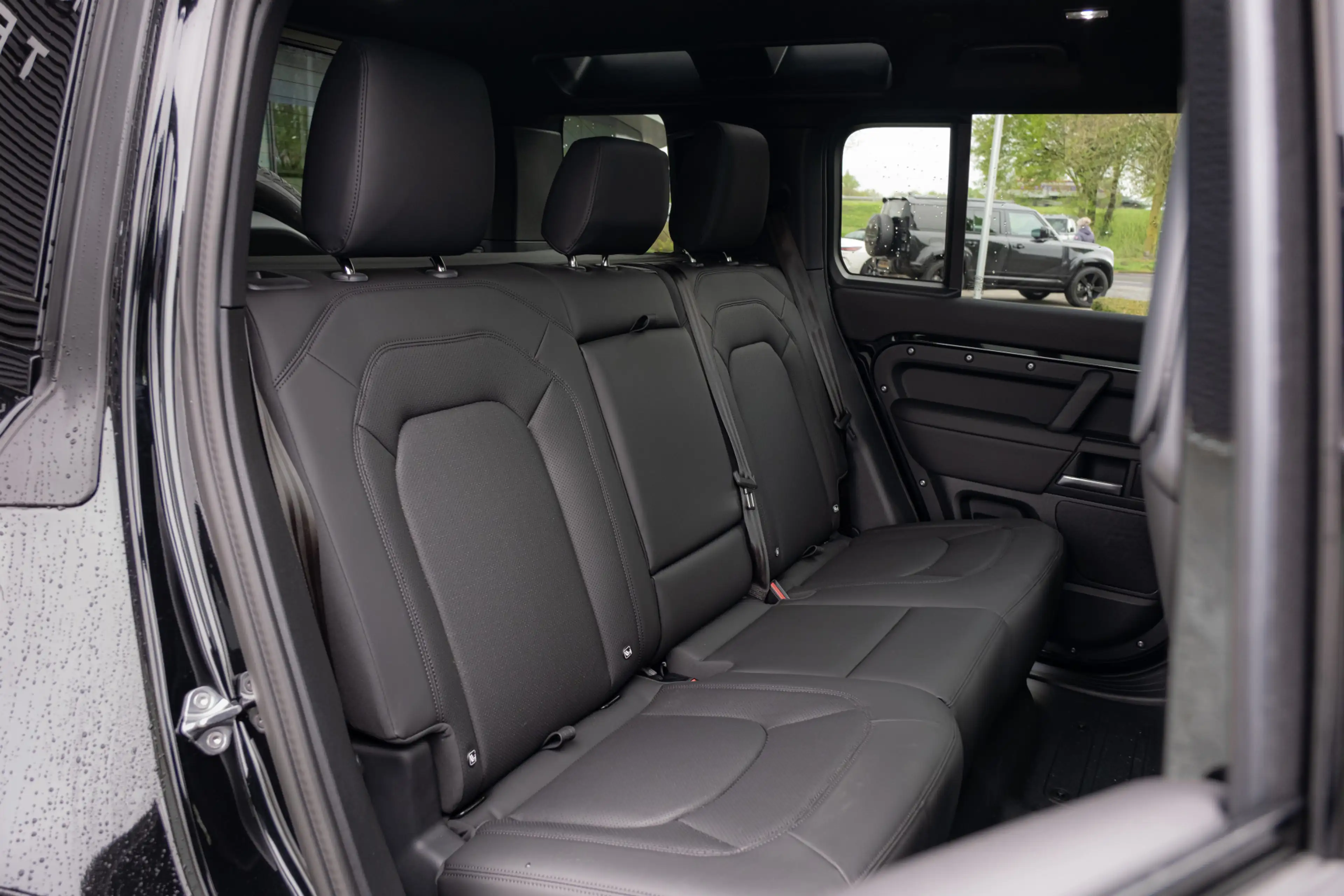 Land Rover Defender P300e 110 Sahara X SE | HNP € 131.300 | Uniek | Im — photo 5