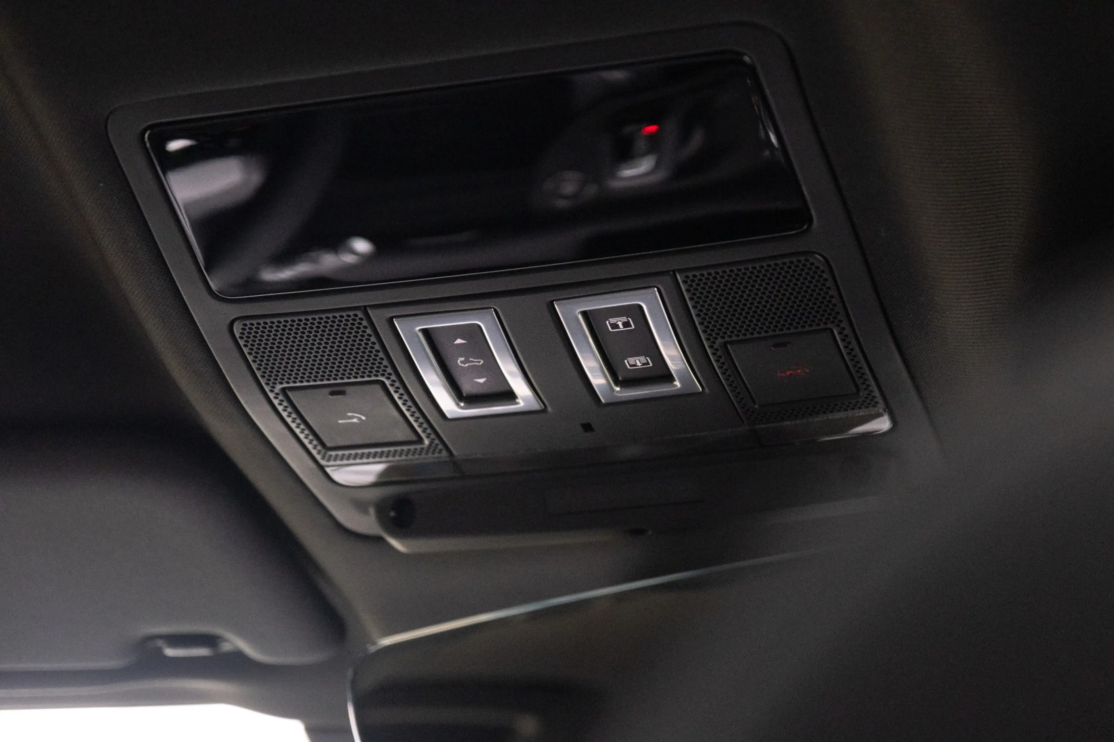 Land Rover Defender P300e 110 Sahara X SE | HNP € 131.300 | Uniek | Im — photo 43