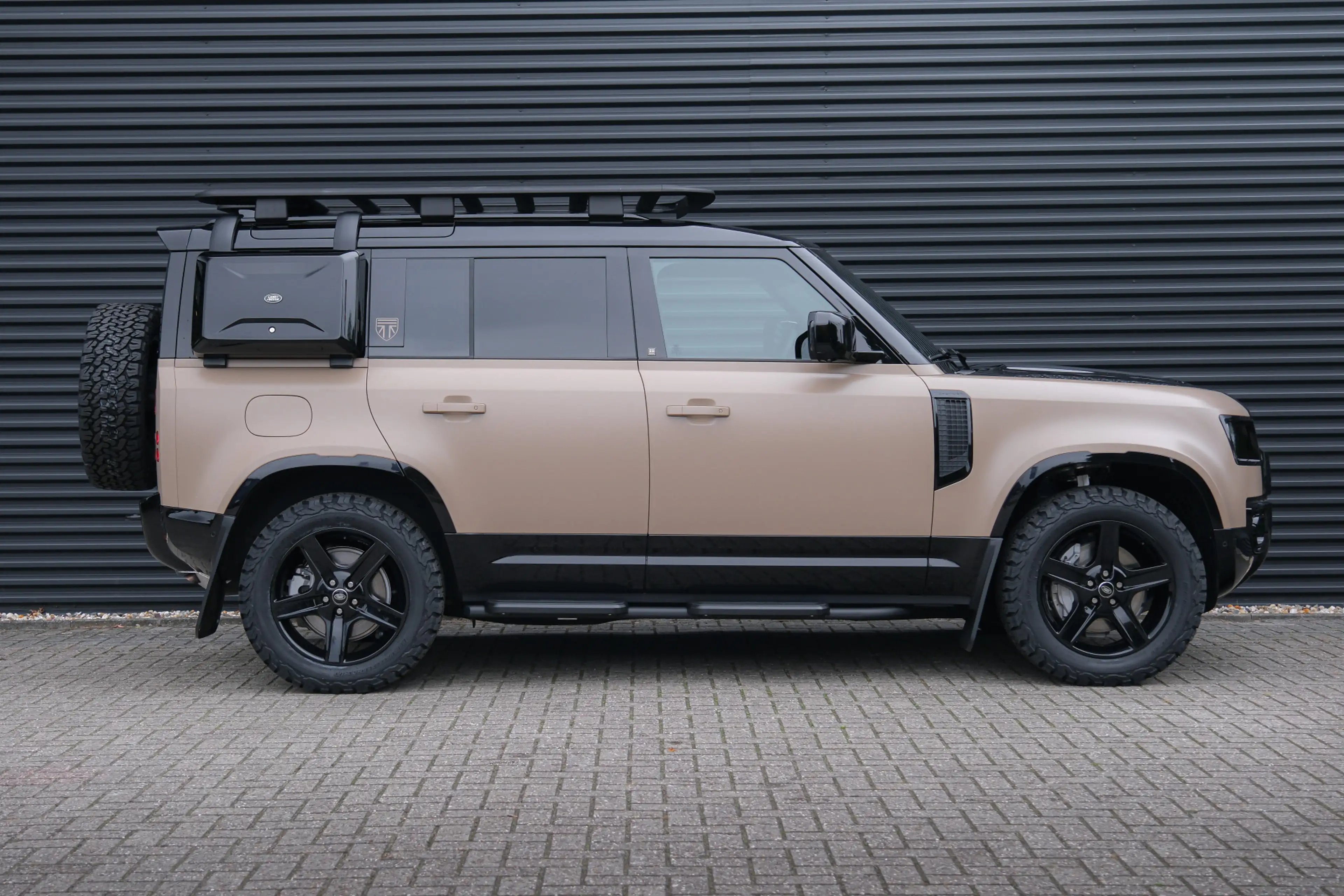 Land Rover Defender P300e 110 Sahara X SE | HNP € 131.300 | Uniek | Im — photo 10
