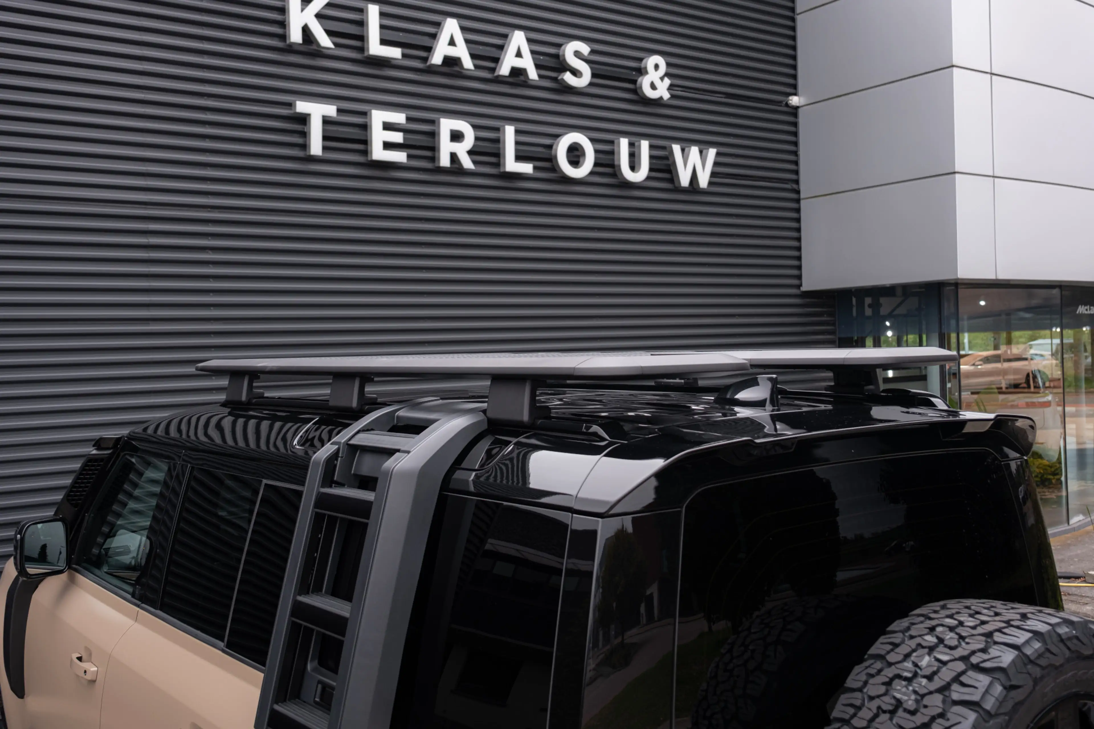 Land Rover Defender P300e 110 Sahara X SE | HNP € 131.300 | Uniek | Im — photo 15