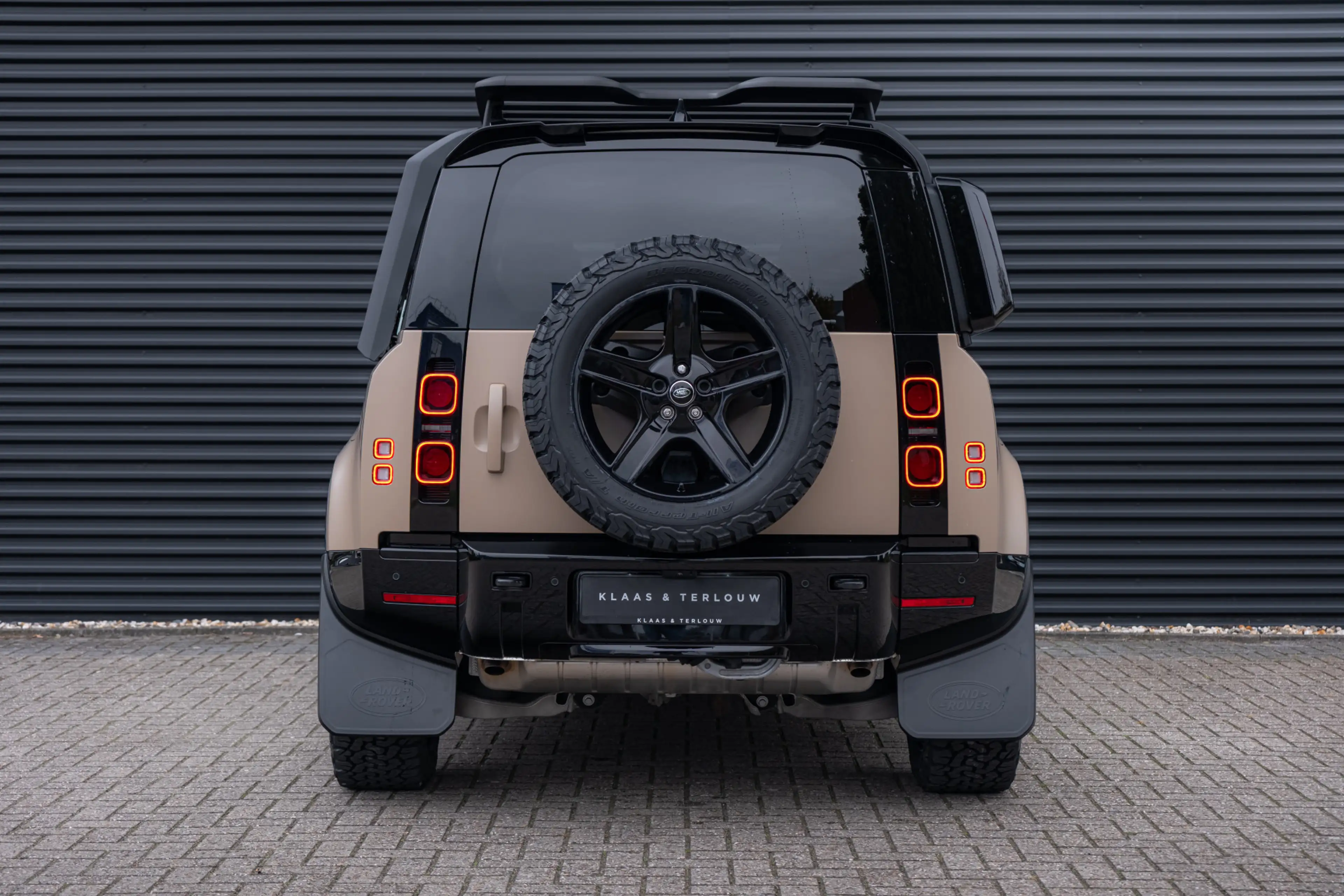 Land Rover Defender P300e 110 Sahara X SE | HNP € 131.300 | Uniek | Im — photo 8