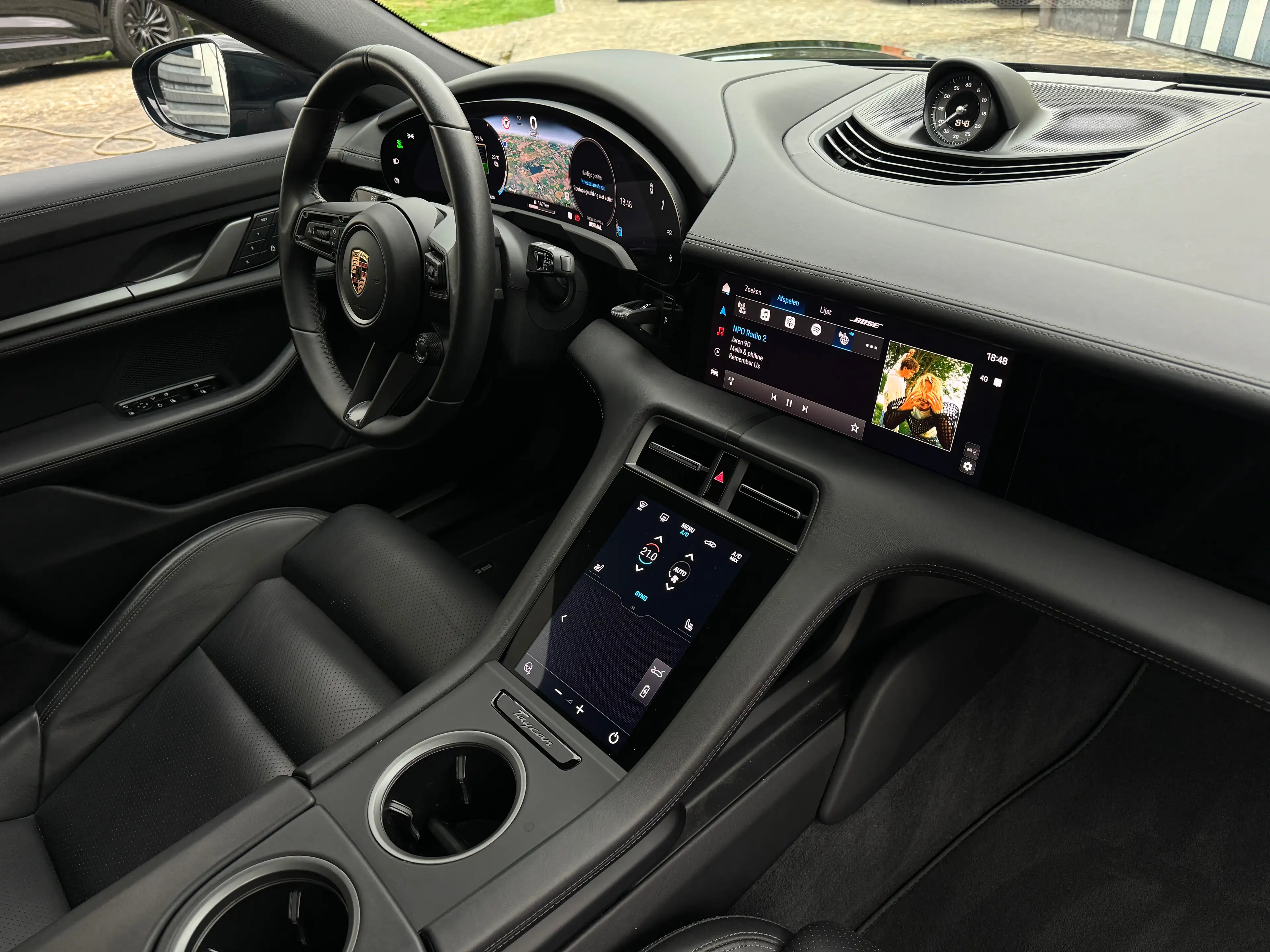 Porsche Taycan 4S Sport Turismo - New model — photo 9