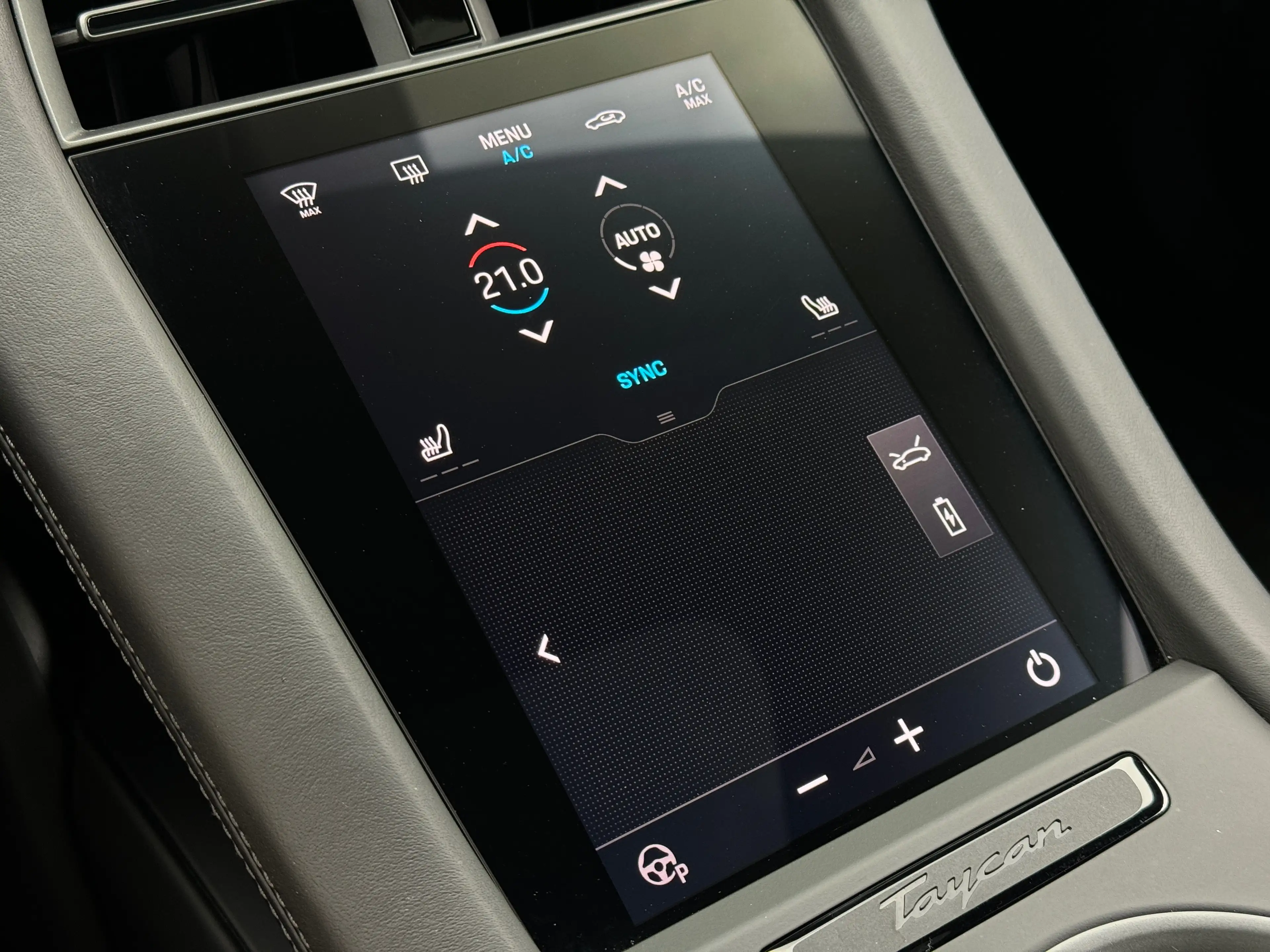 Porsche Taycan 4S Sport Turismo - New model — photo 11