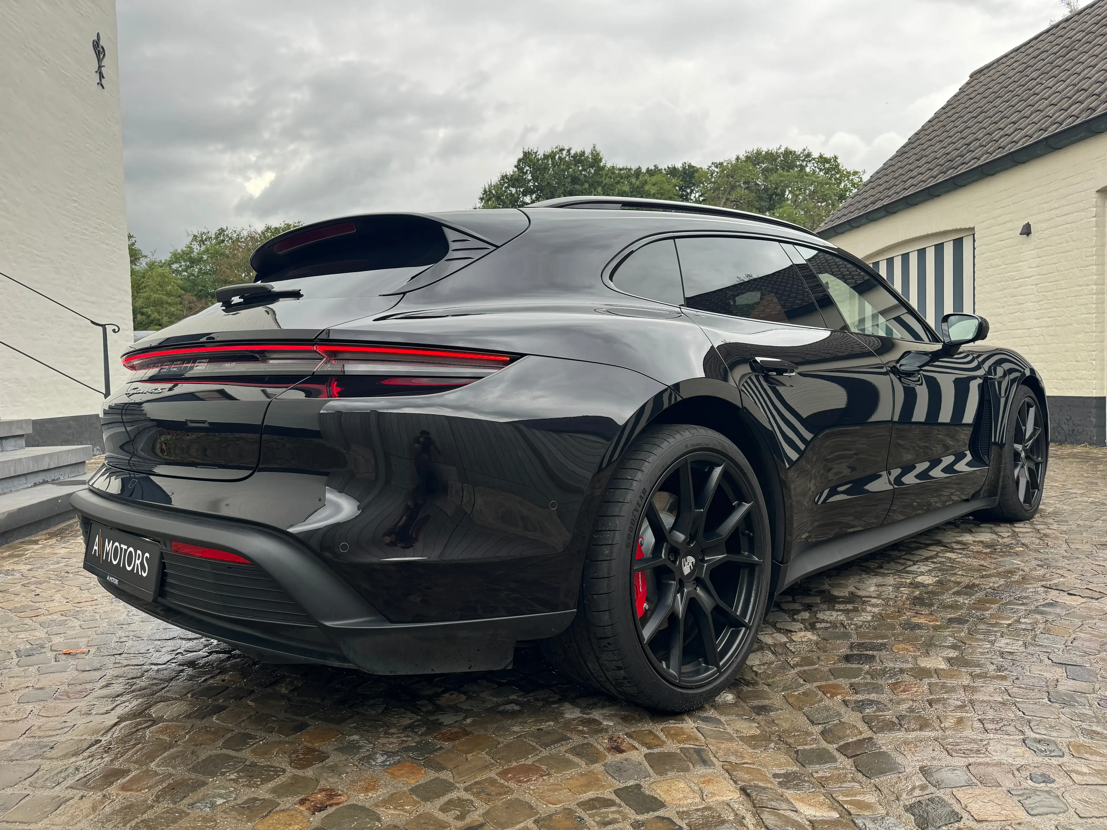 Porsche Taycan 4S Sport Turismo - New model — photo 6