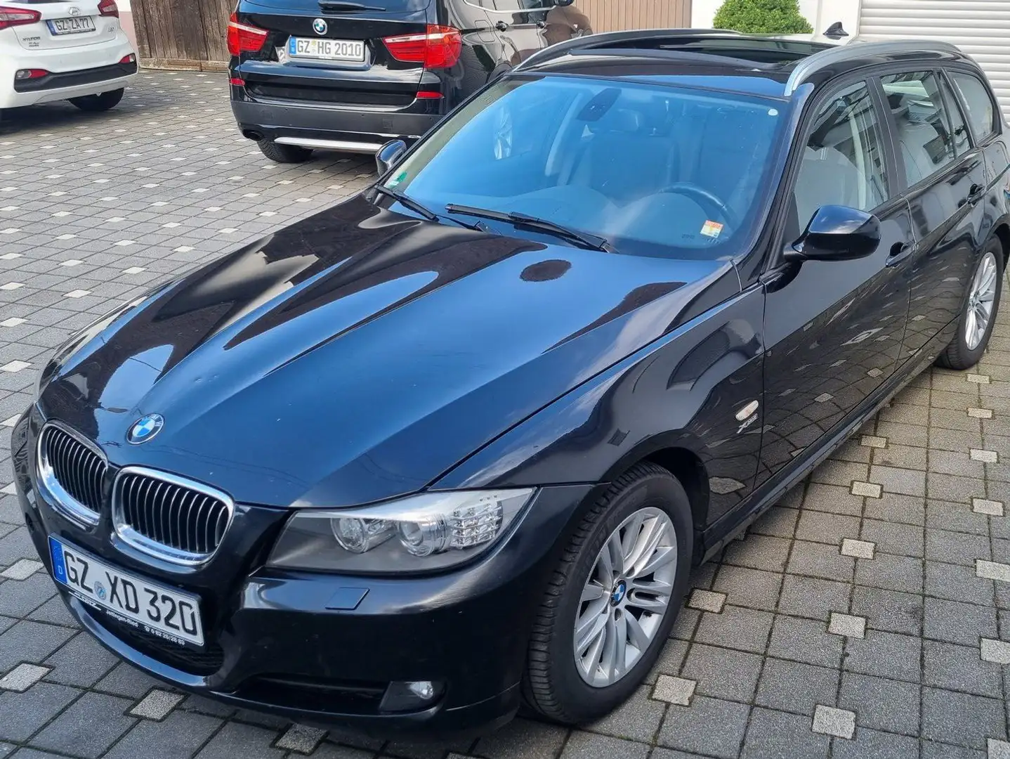 BMW 320 320d xDrive Allrad Panorama BIXENON NAVI SH2. Hand Schwarz - 1