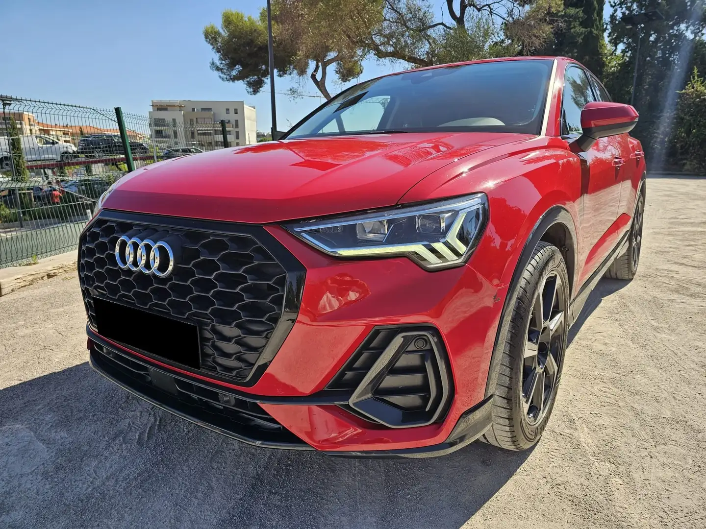Audi Q3 Sportback Rouge - 1