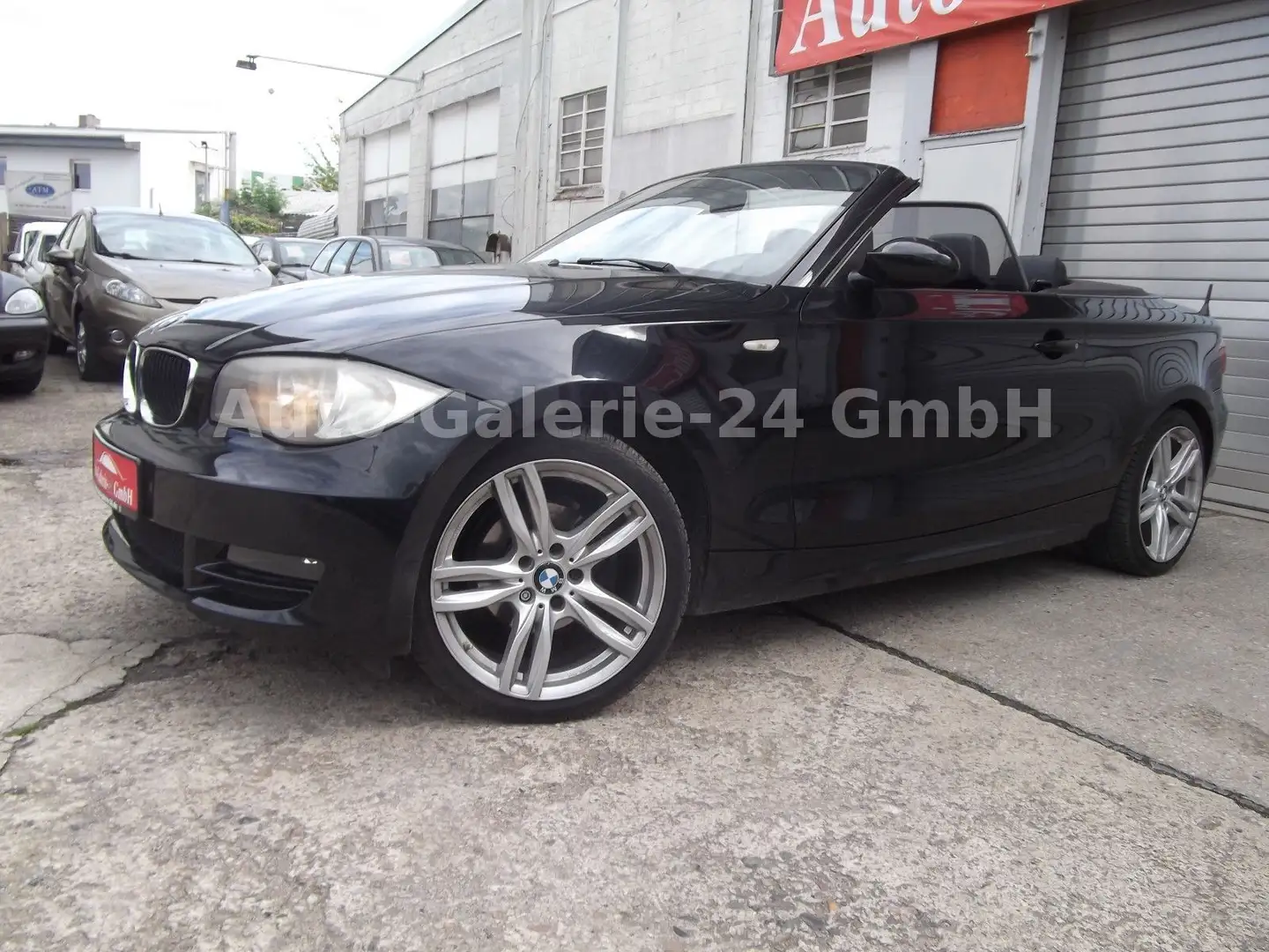 BMW 118 i Cabrio Siyah - 2