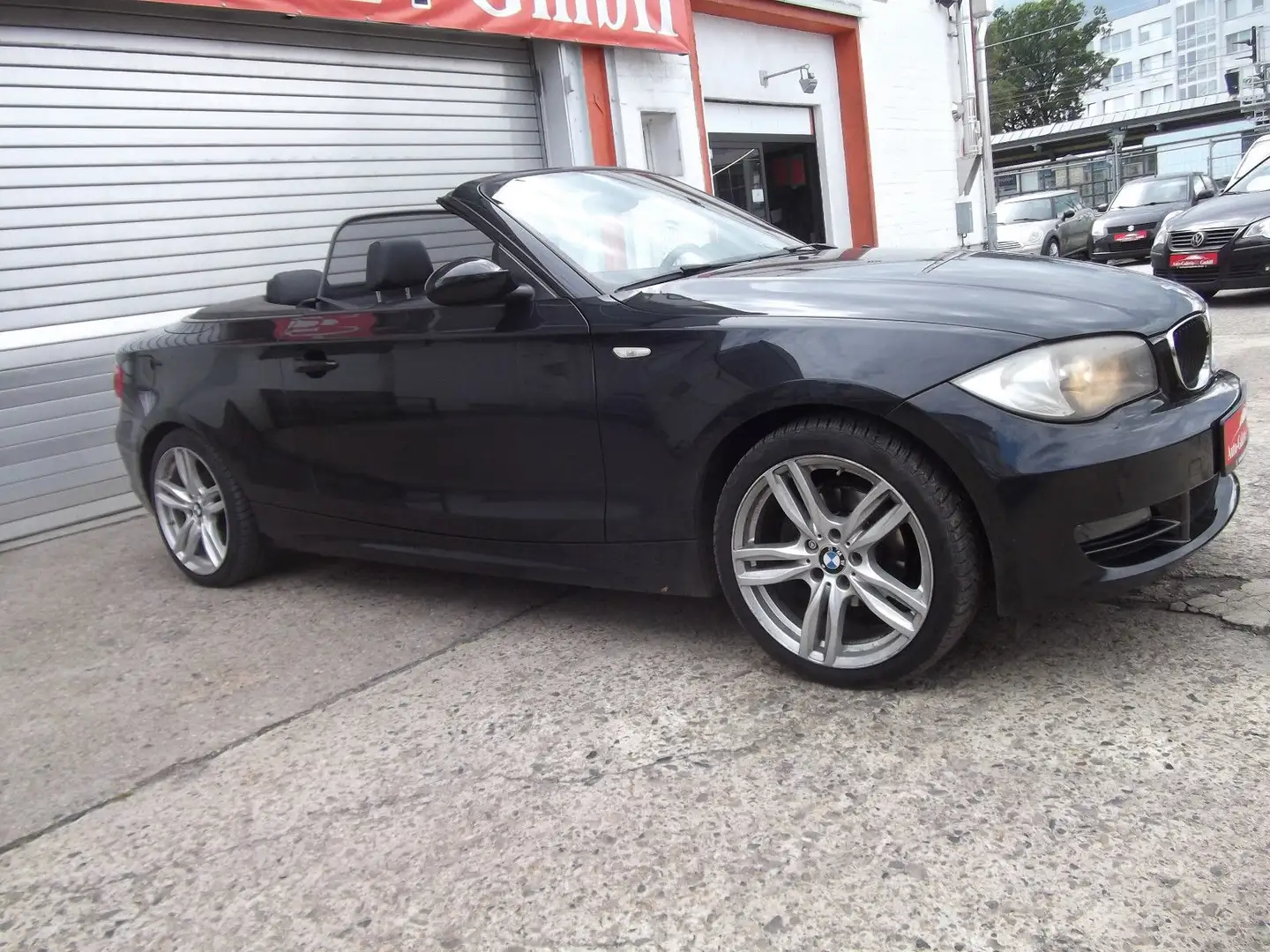 BMW 118 i Cabrio Schwarz - 2