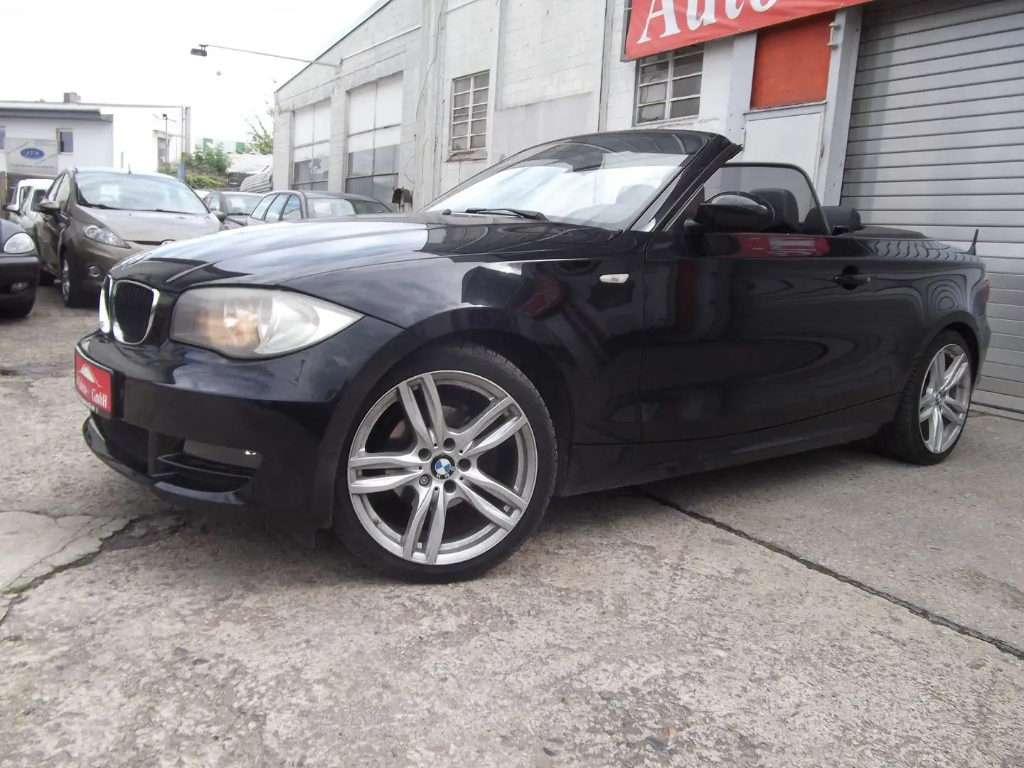 BMW 118 i Cabrio Schwarz - 1