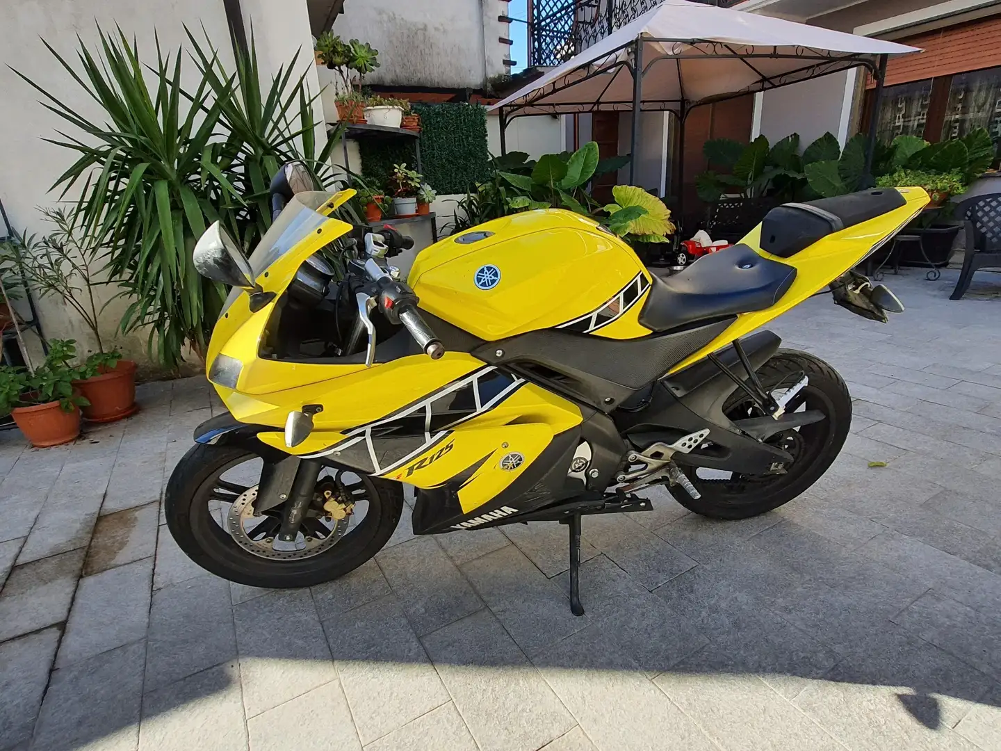 Yamaha YZF-R125 Żółty - 2