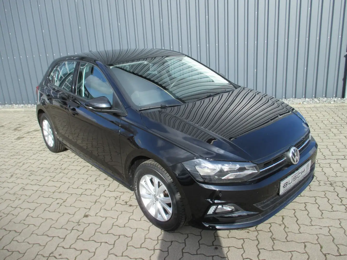 Volkswagen Polo VI Comfortline TSI 1,0l 70kw, AHK,LM,Klima, Schwarz - 2