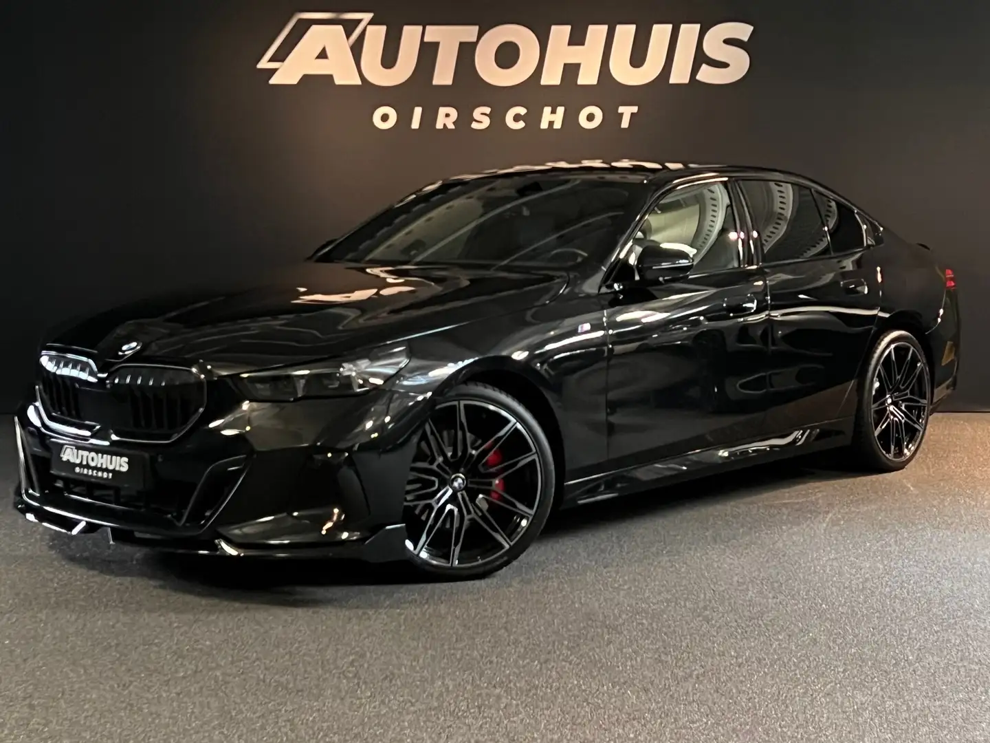 BMW 520 5-serie 520i High Executive Edition M Stuurverwarm Zwart - 1