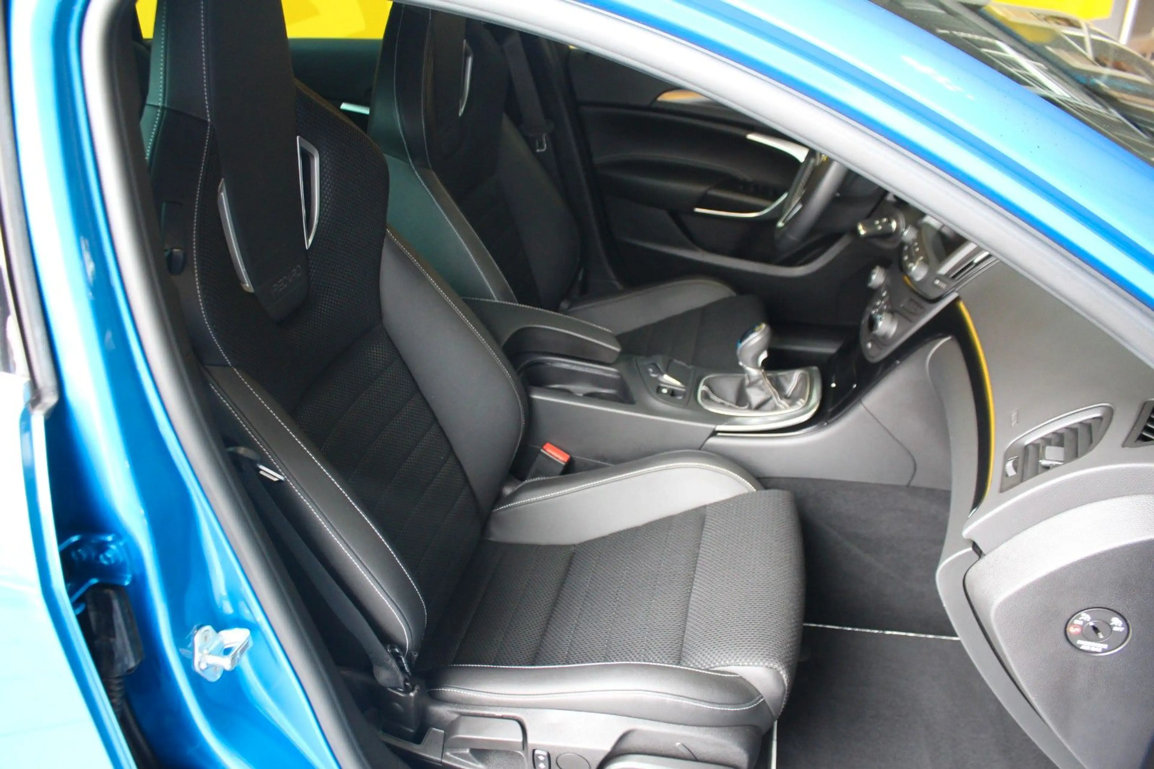 Opel Insignia A Sports Tourer OPC 4x4 Recaro Kamera — photo 6