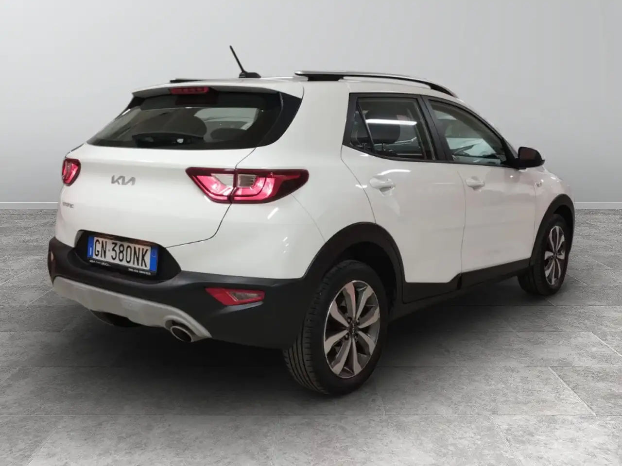 Kia Stonic 1.2 DPi GPL Urban Techno&Design Pack 3