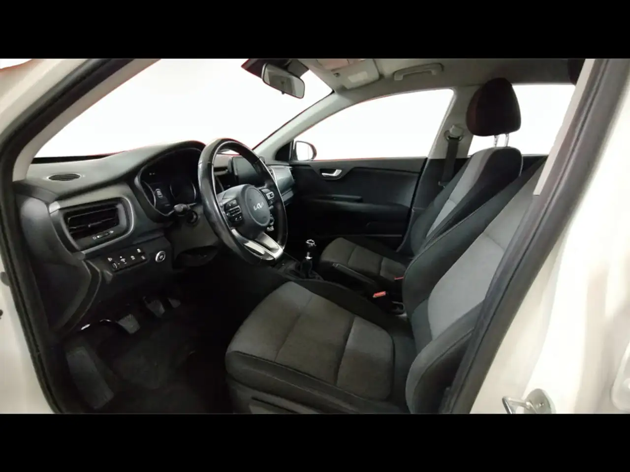 Kia Stonic 1.2 DPi GPL Urban Techno&Design Pack 11