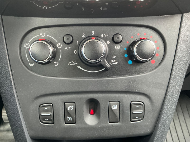 Dacia Sandero Stepway Prestige 1.5 DCI BT NAVI Kamera — photo 21