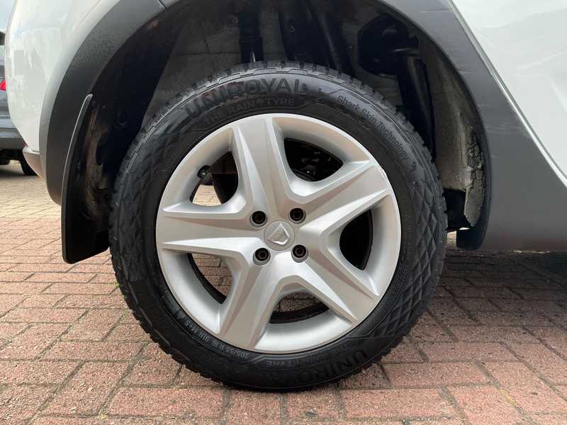 Dacia Sandero Stepway Prestige 1.5 DCI BT NAVI Kamera — photo 9