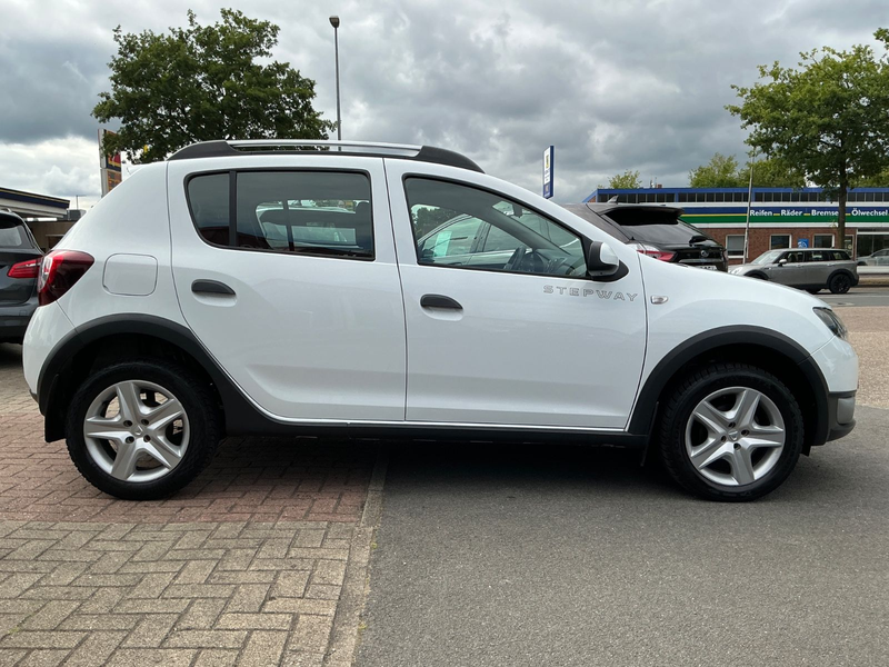 Dacia Sandero Stepway Prestige 1.5 DCI BT NAVI Kamera — photo 6