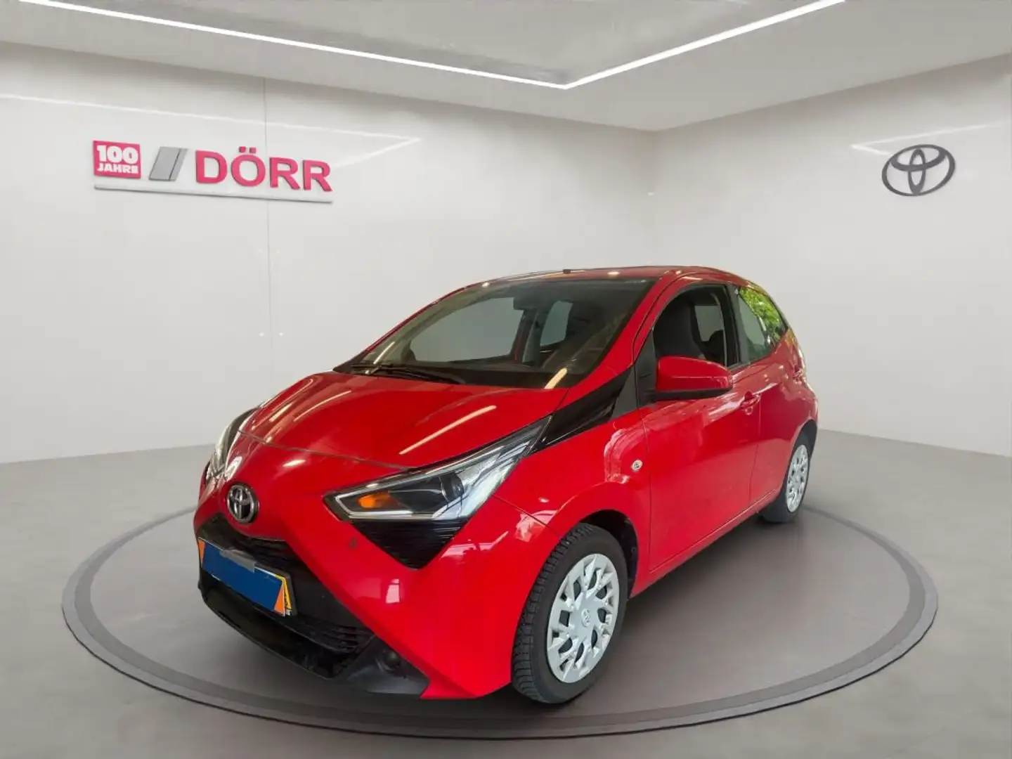 Toyota Aygo X Rojo - 1