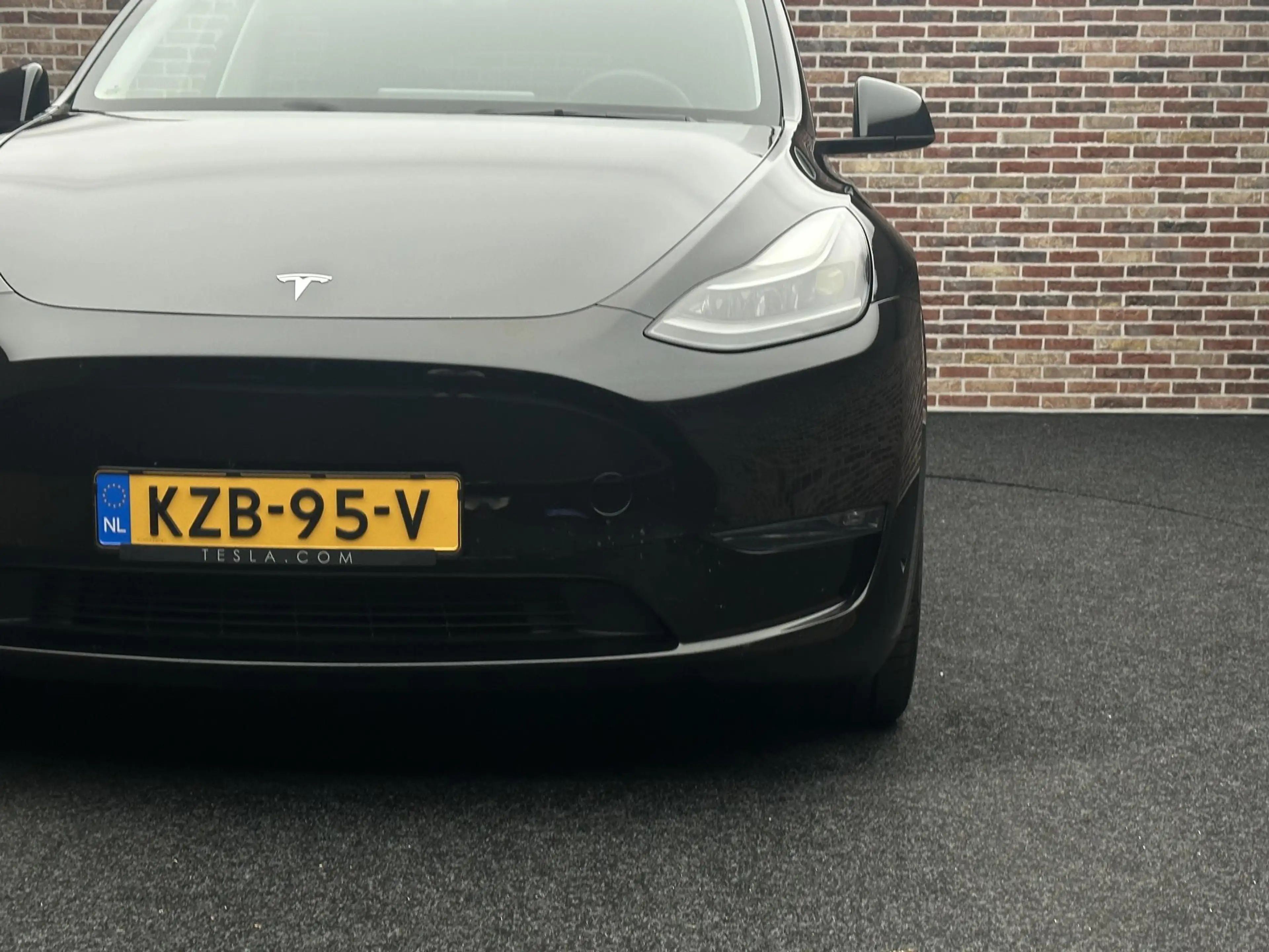 Tesla Model Y Long Range AWD 75 kWh — photo 27