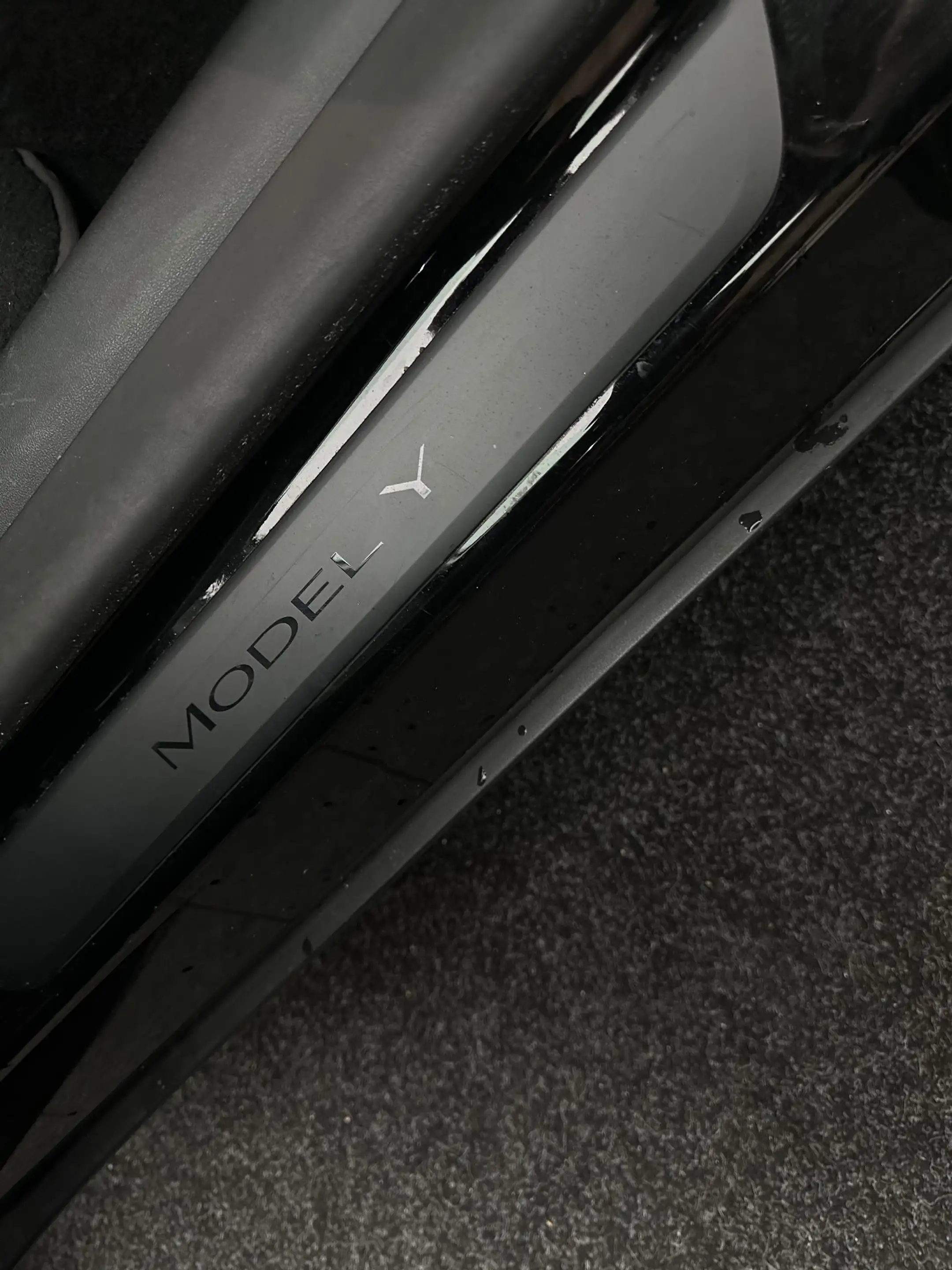 Tesla Model Y Long Range AWD 75 kWh — photo 21