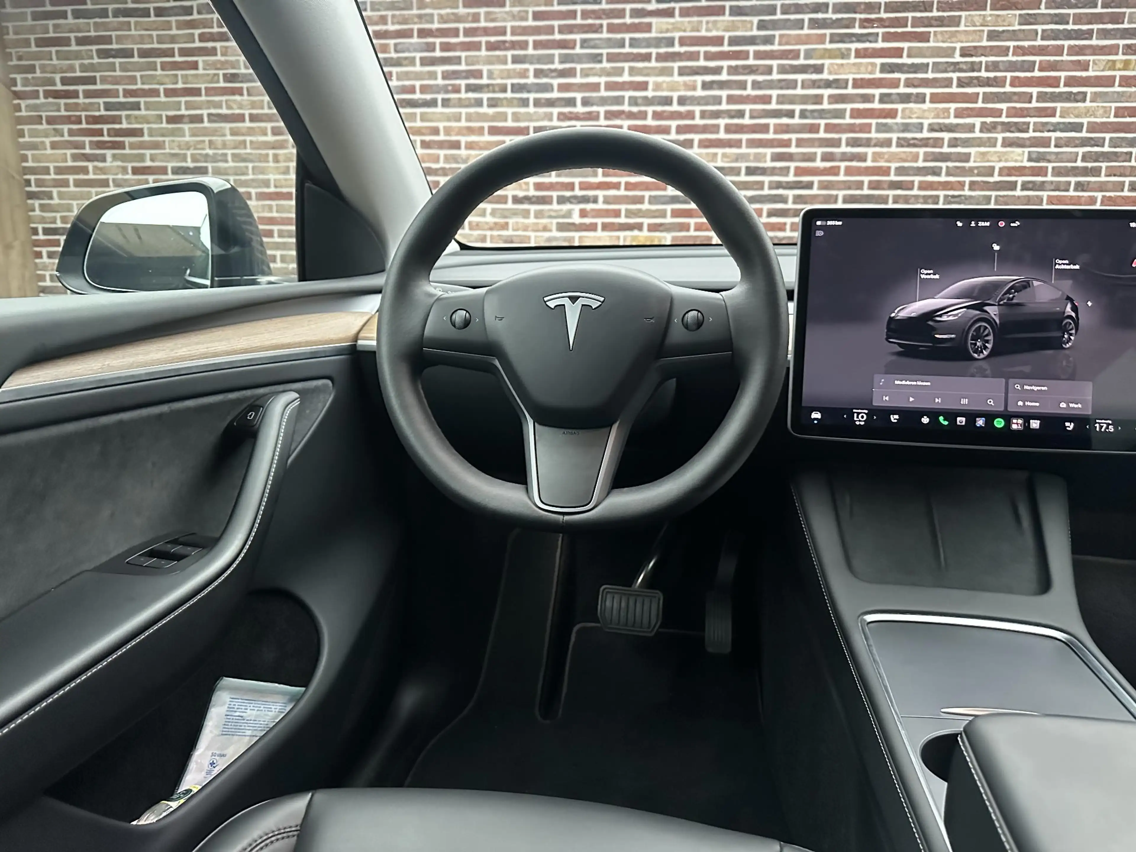 Tesla Model Y Long Range AWD 75 kWh — photo 10