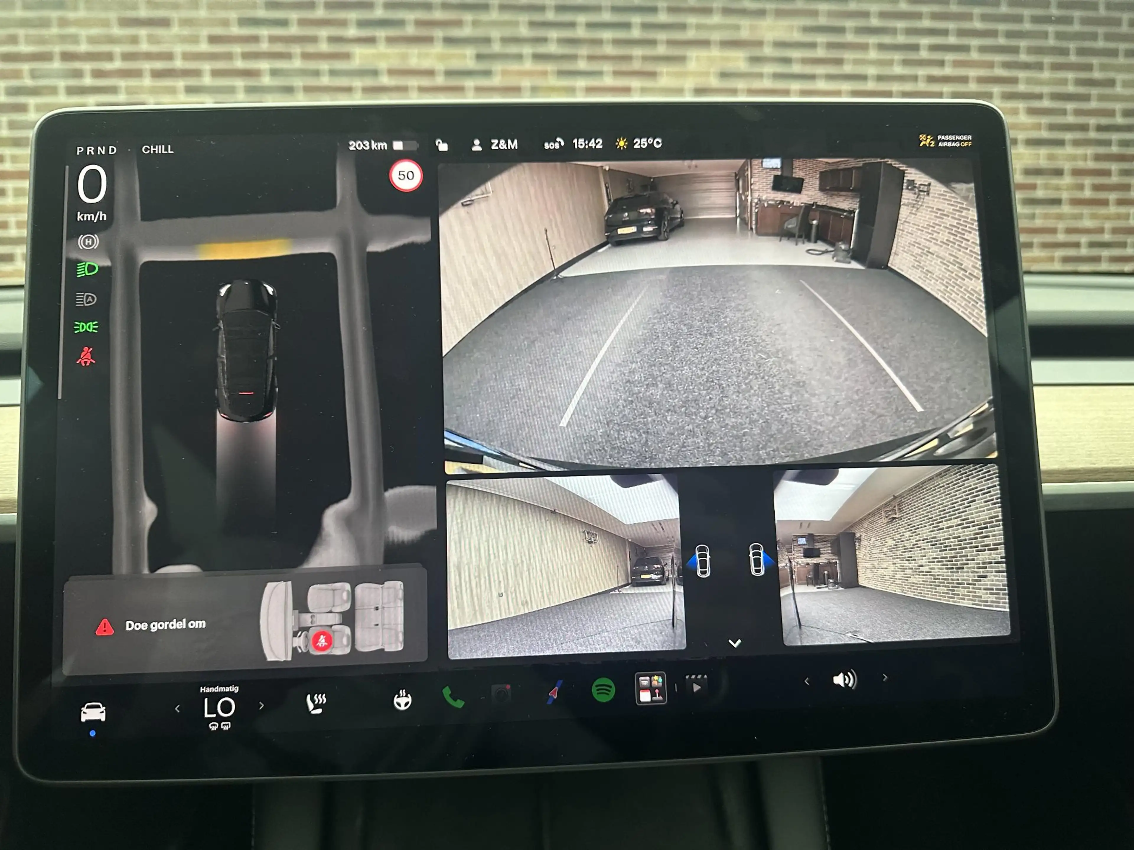 Tesla Model Y Long Range AWD 75 kWh — photo 16