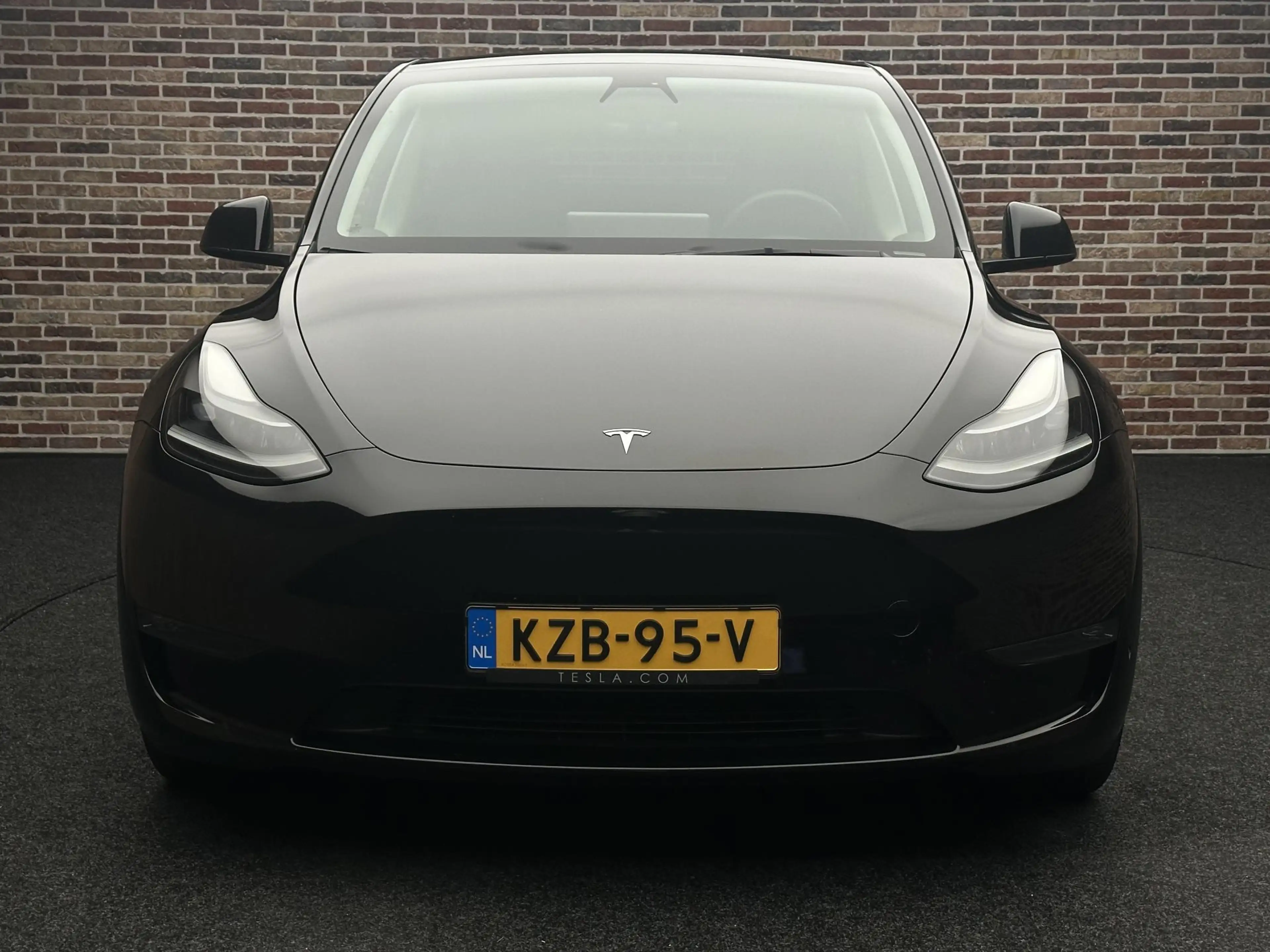 Tesla Model Y Long Range AWD 75 kWh — photo 5