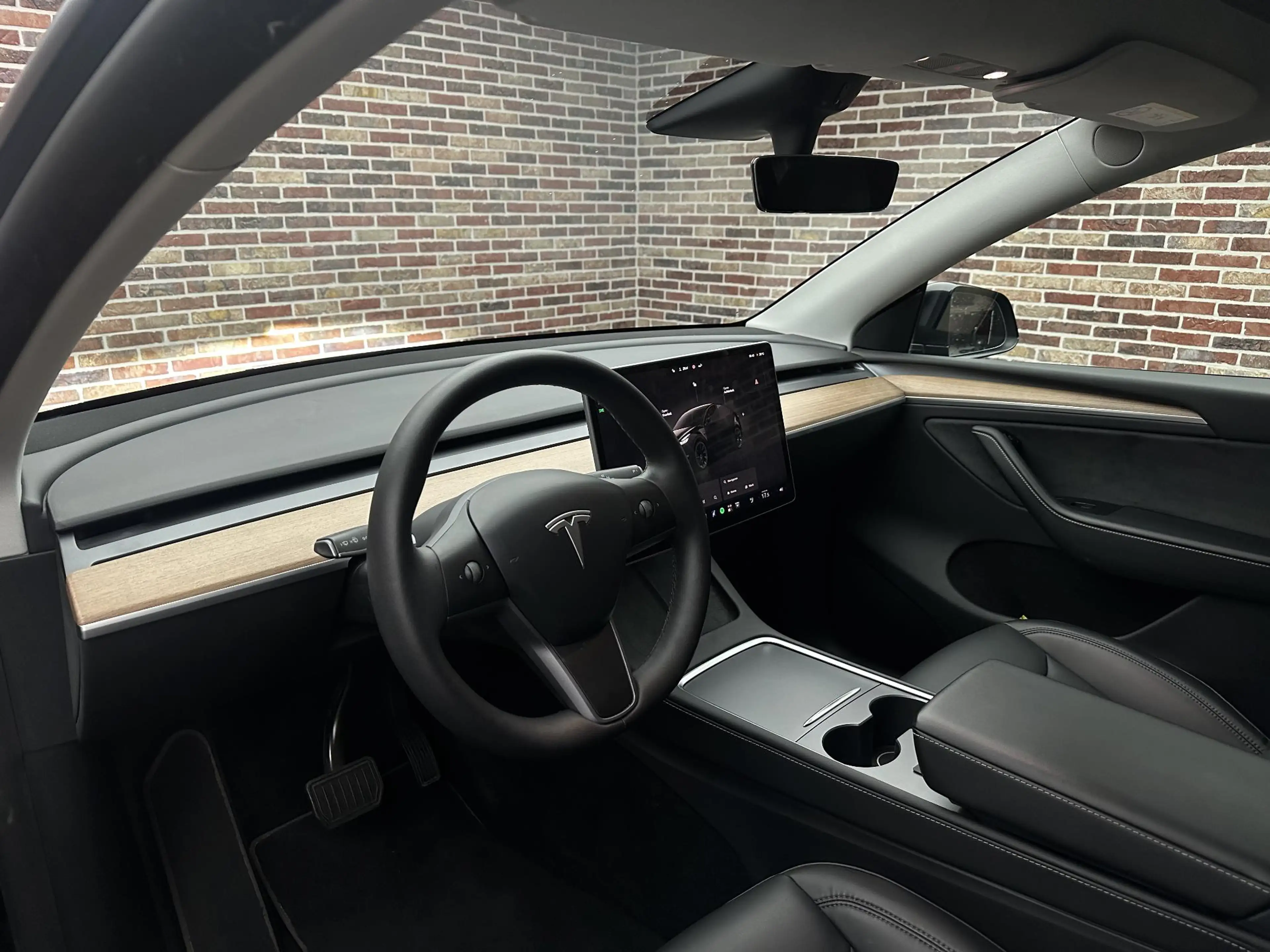 Tesla Model Y Long Range AWD 75 kWh — photo 3