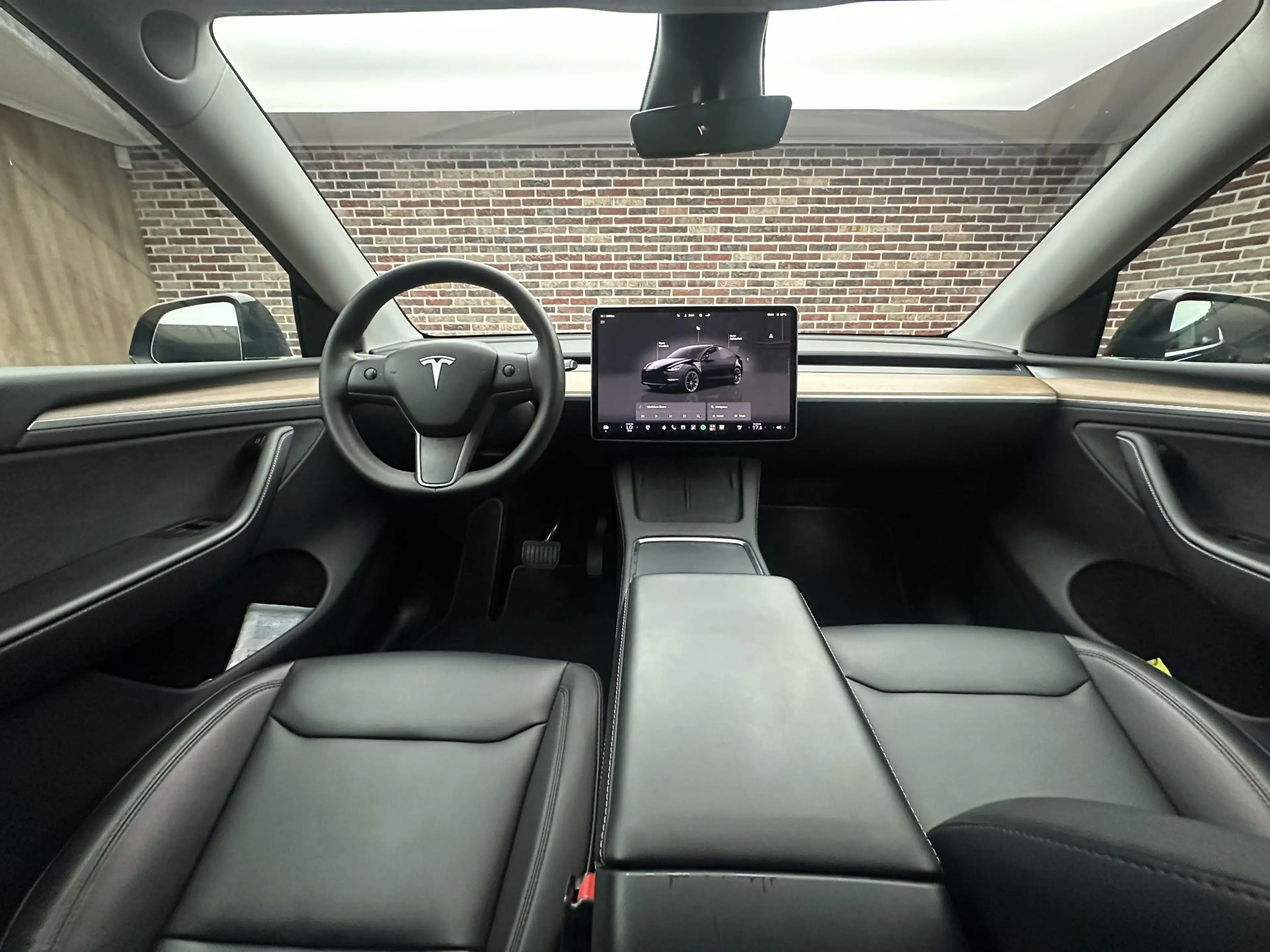 Tesla Model Y Long Range AWD 75 kWh — photo 8