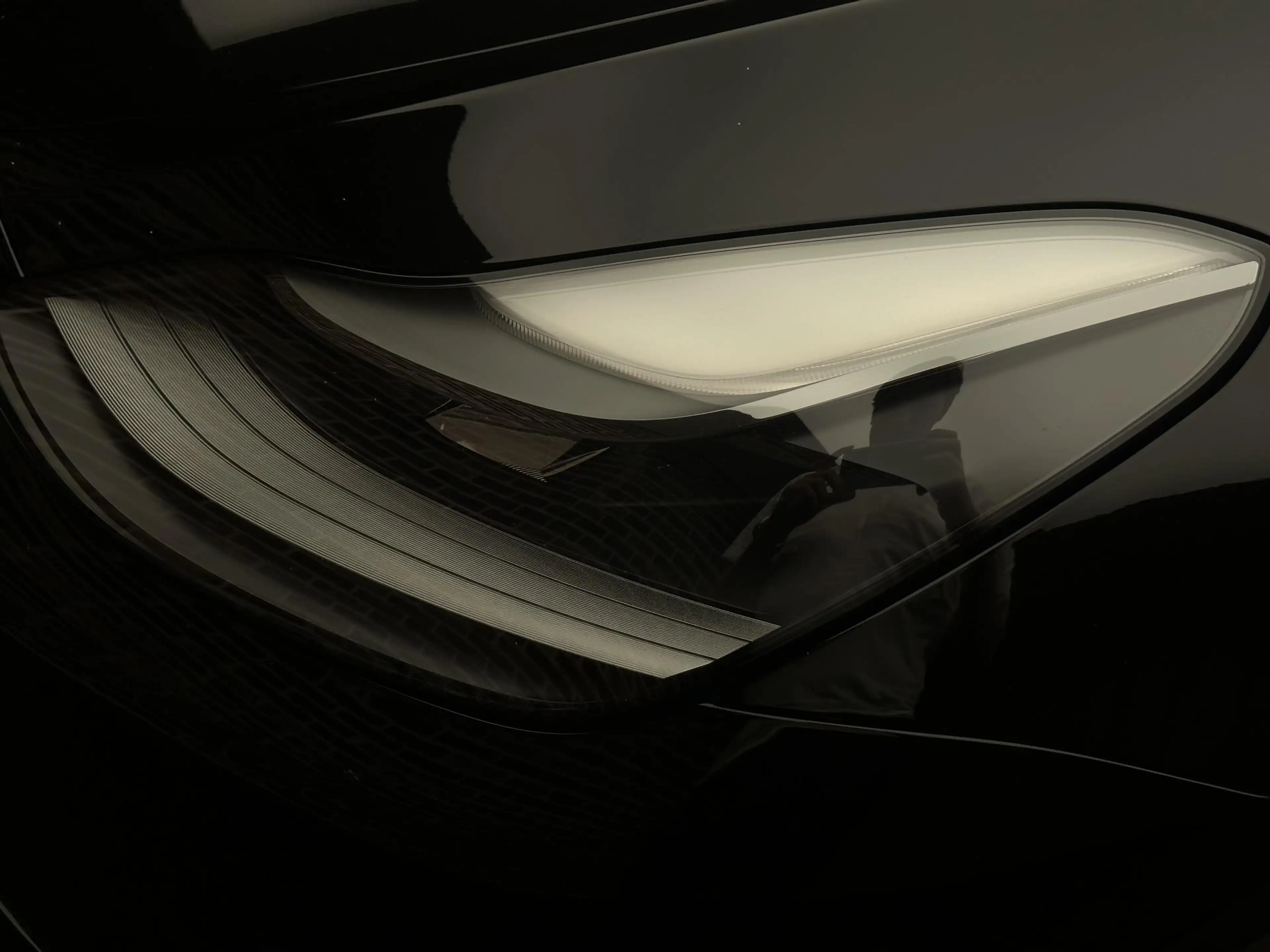 Tesla Model Y Long Range AWD 75 kWh — photo 25