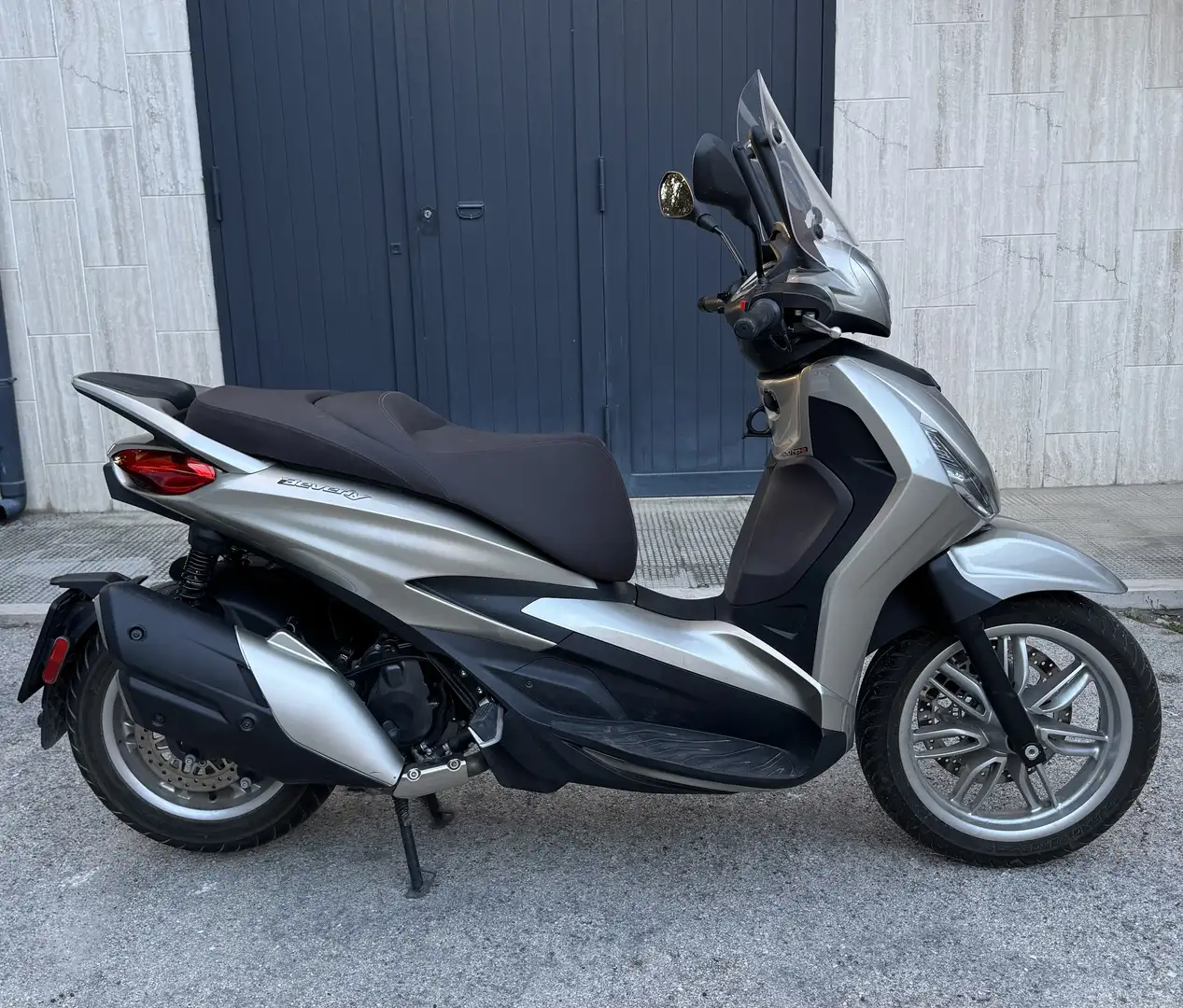 Piaggio Beverly 400 HPE - 2