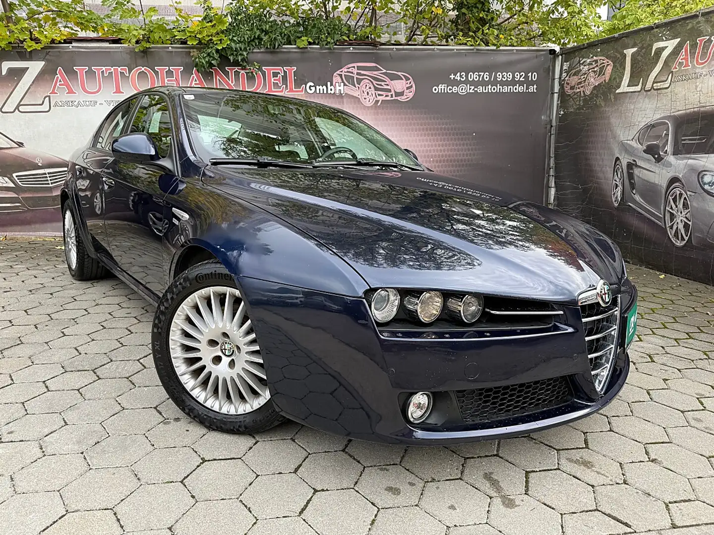Alfa Romeo 159 Alfa 159 159 1.9 JTDM 16V Distinctive Blau - 1