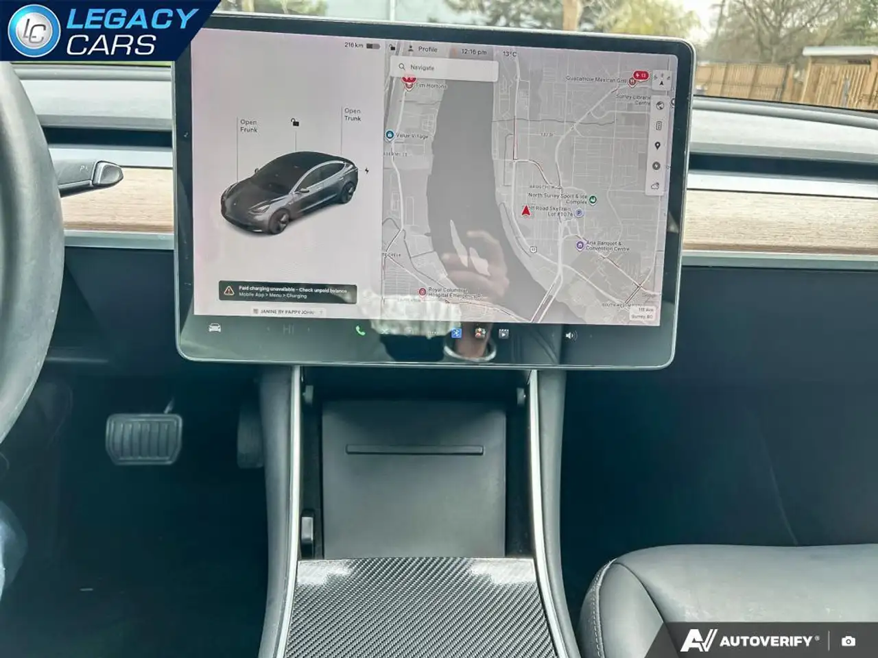 Tesla Model 3 снимка Tesla Model 3
