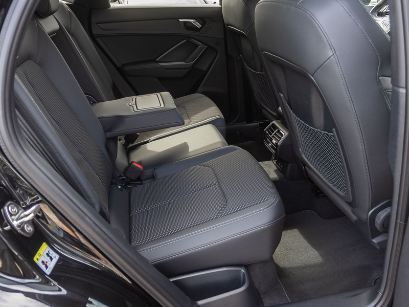 Audi Q3 S line 35TFSI Navi LED CarPlay GRA — photo 26
