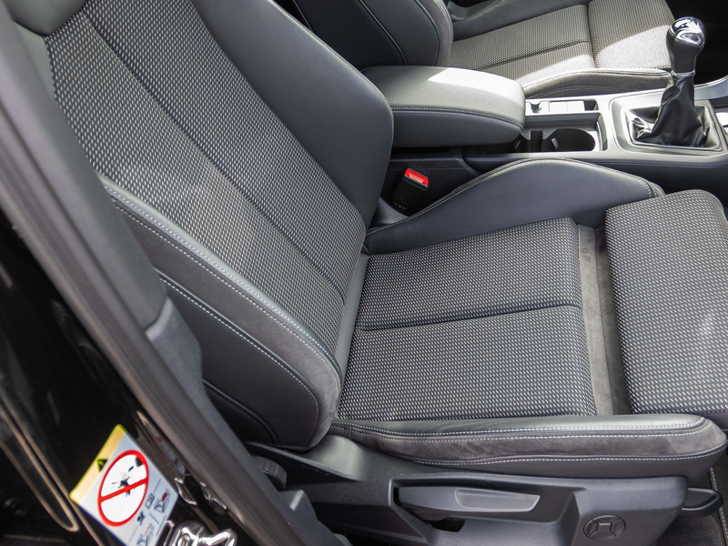 Audi Q3 S line 35TFSI Navi LED CarPlay GRA — photo 27