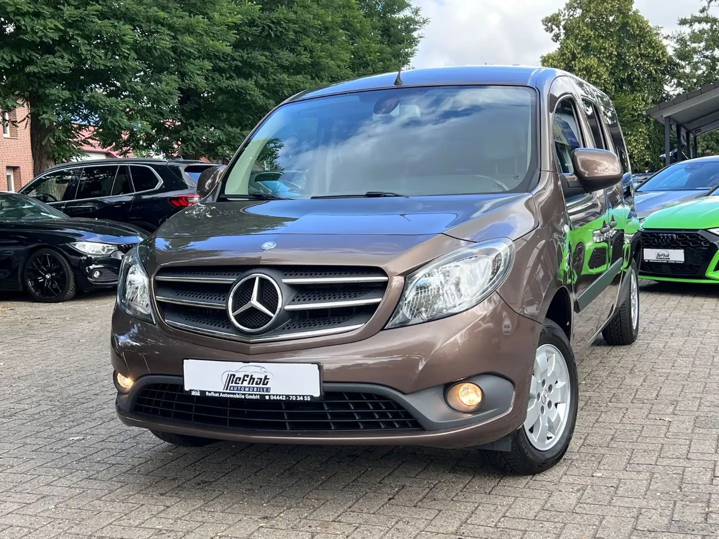 Mercedes-Benz Citan Kombi 111 CDI extralang 7.Sitzer  2.Hand Bruin - 1