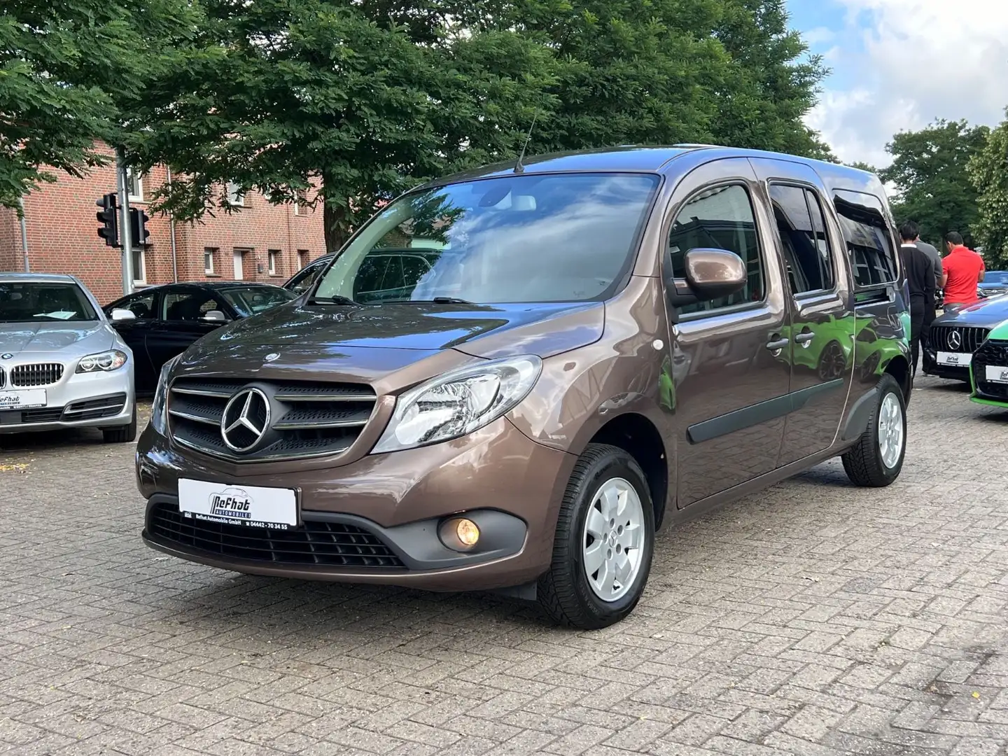 Mercedes-Benz Citan Kombi 111 CDI extralang 7.Sitzer  2.Hand Bruin - 2
