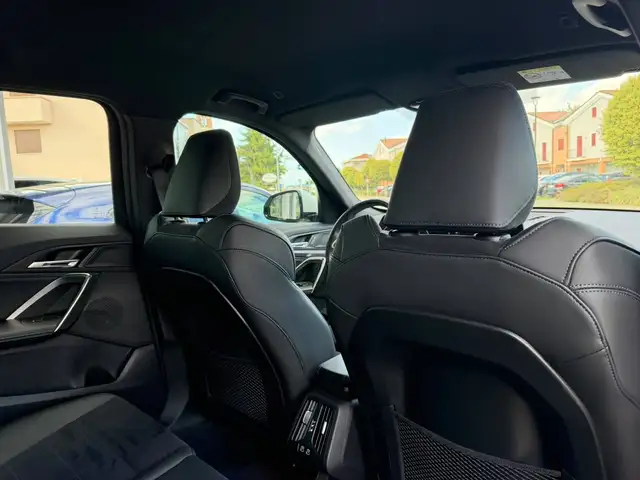 BMW X1 view 13