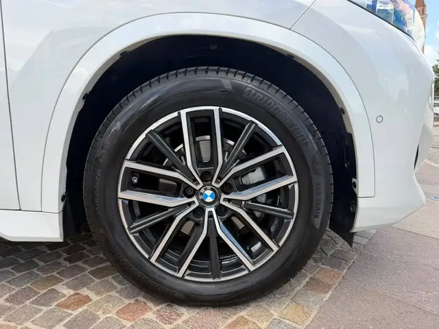 BMW X1 view 15