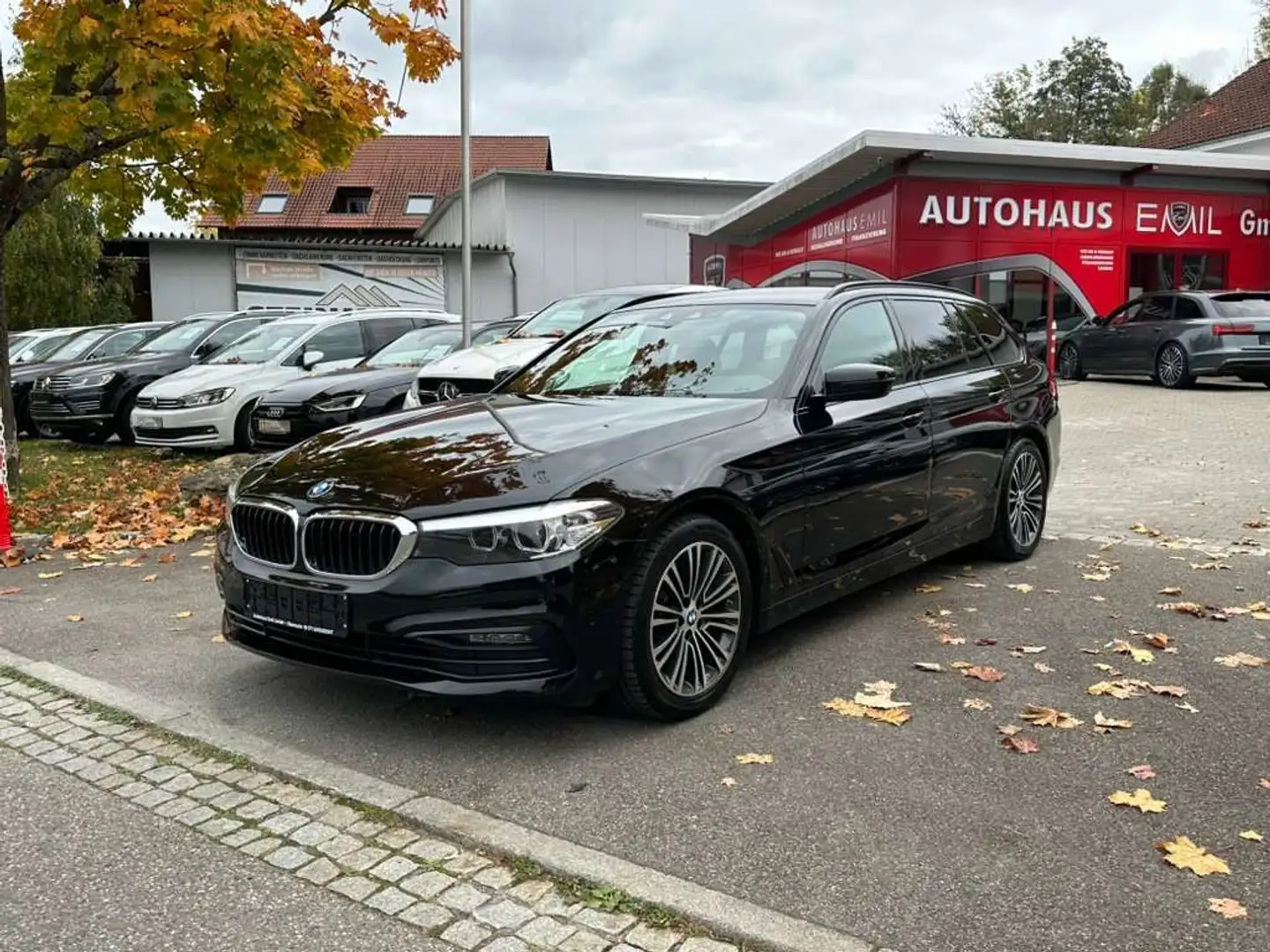 BMW 520 d Sport Line/Navi/CarPlay/Kamera/Vitualtacho/DAB Schwarz - 1