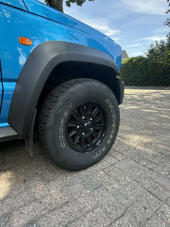Suzuki Jimny 2024 — фото 12