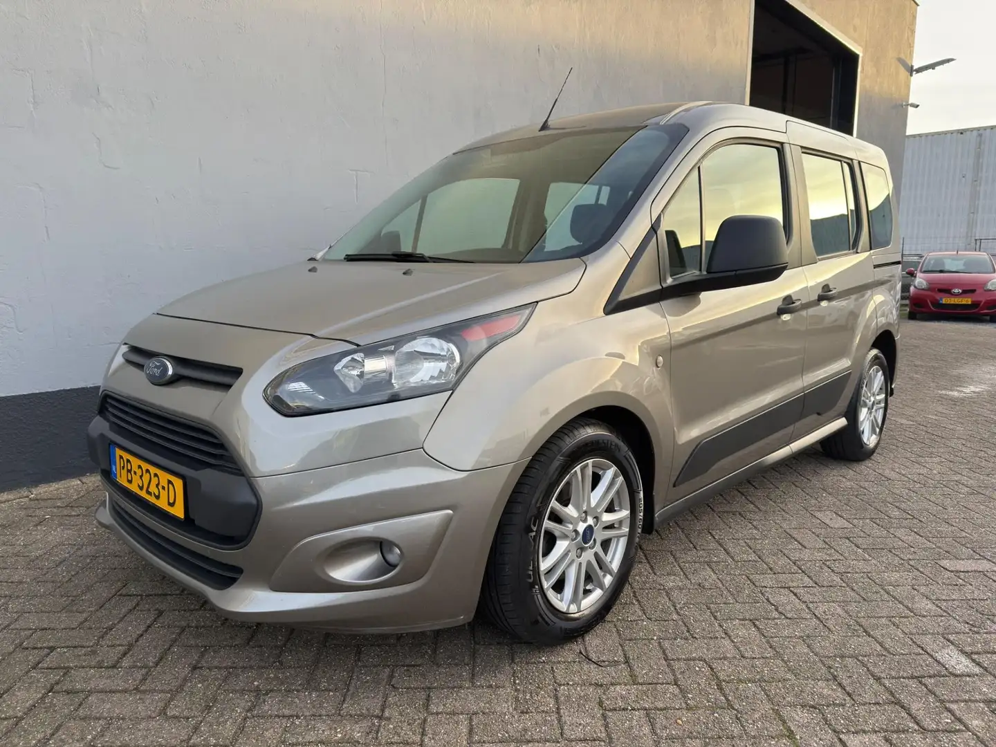 Ford Tourneo Connect Compact 1.0 Trend - Airco - Trekhaak Grijs - 1