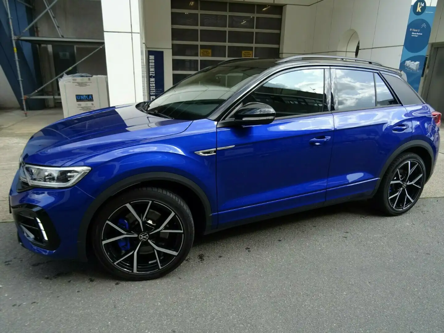 Volkswagen T-Roc 2,0 TSI R-Line 4Motion,Autom,Kamera,AHK,ACC,IQ-Las Blau - 2